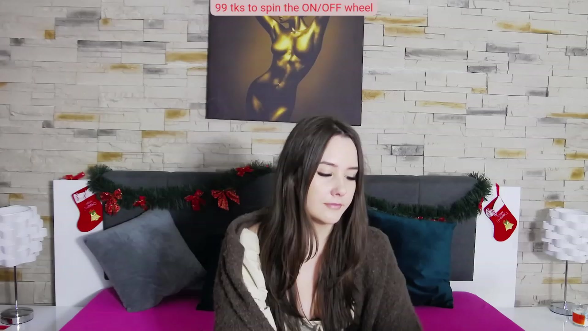 Gallery image thumbnail from Radiance's myfreecams stream on, 12/18/2022, 15:26 image 17 of 20