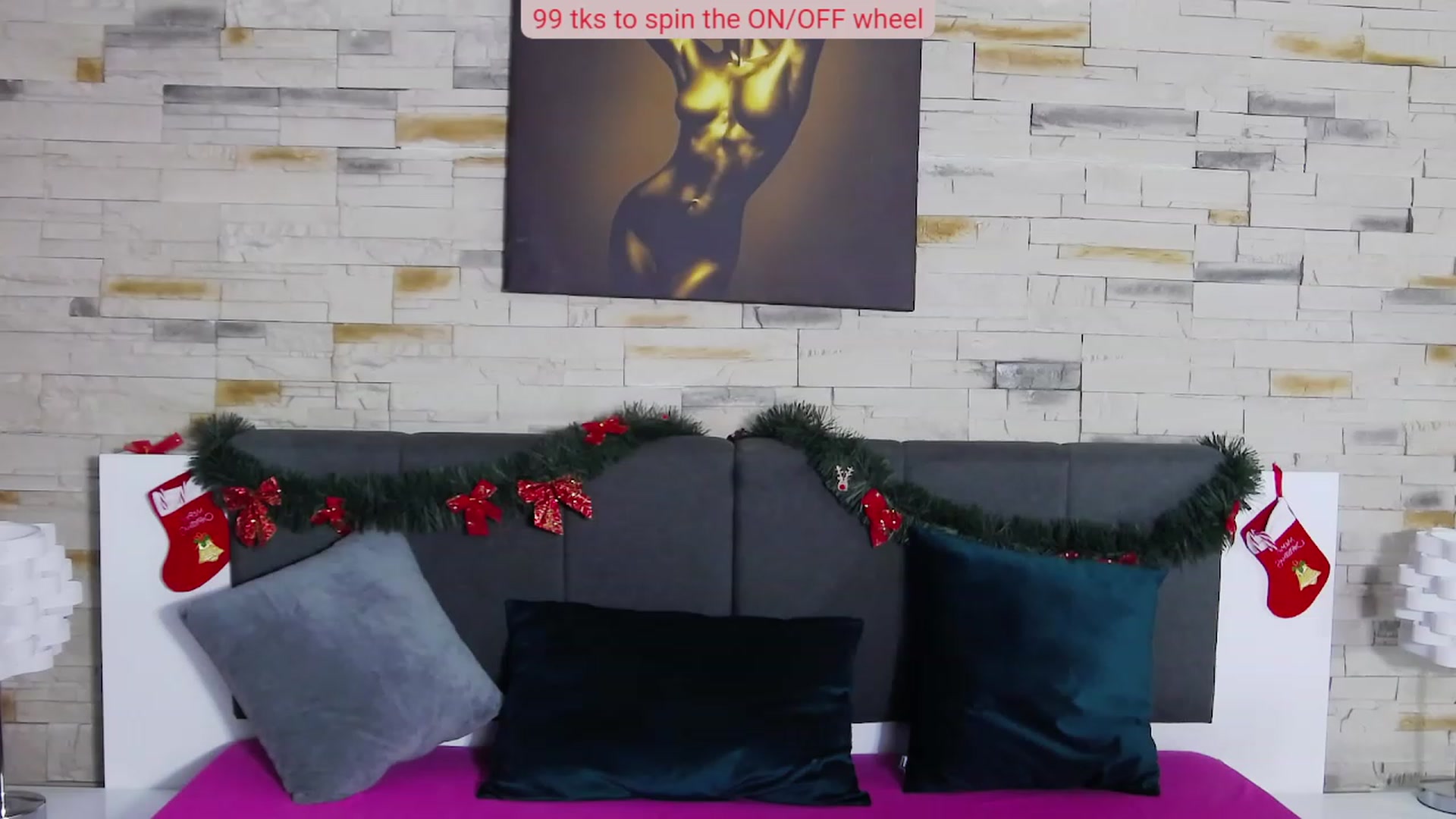 Gallery image thumbnail from Radiance's myfreecams stream on, 12/18/2022, 15:26 image 2 of 20