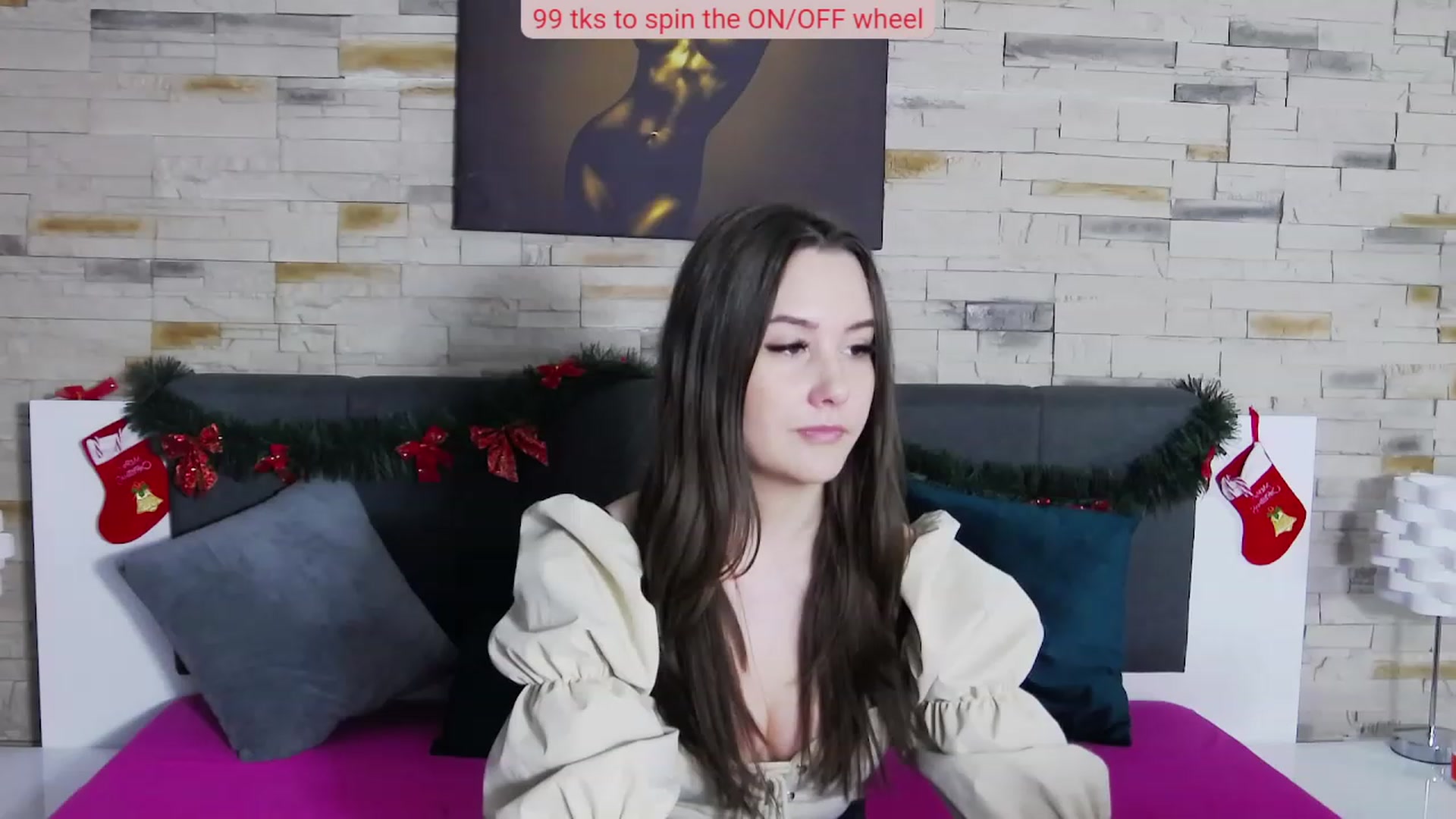 Gallery image thumbnail from Radiance's myfreecams stream on, 12/18/2022, 15:40 image 20 of 20