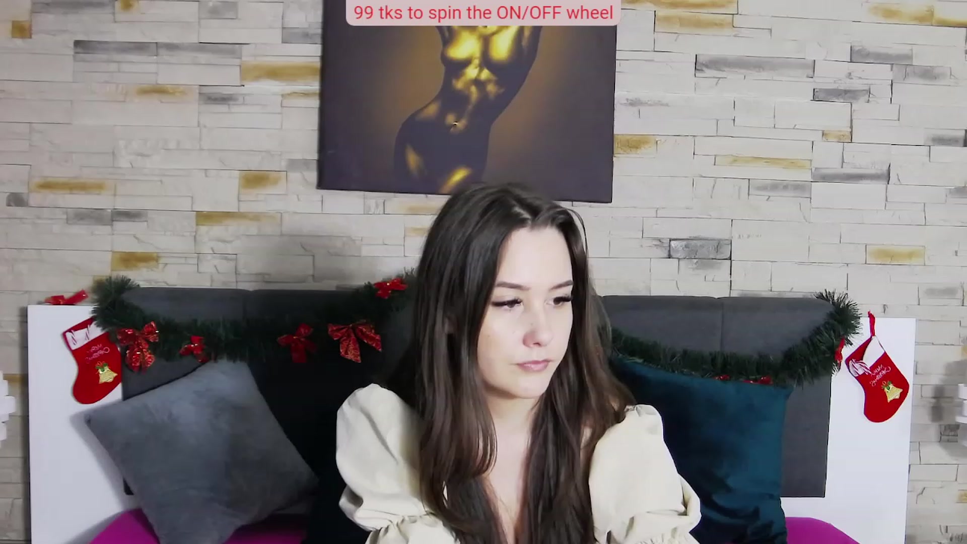 Gallery image thumbnail from Radiance's myfreecams stream on, 12/18/2022, 17:45 image 19 of 20