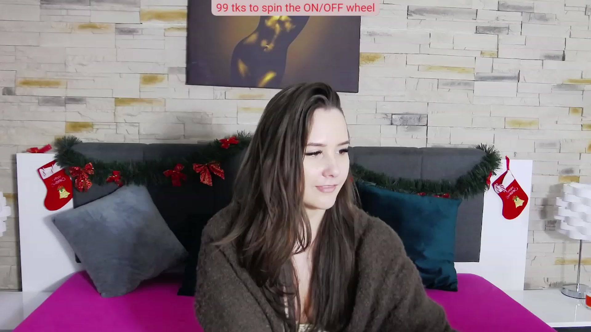 Gallery image thumbnail from Radiance's myfreecams stream on, 12/18/2022, 20:37 image 10 of 20