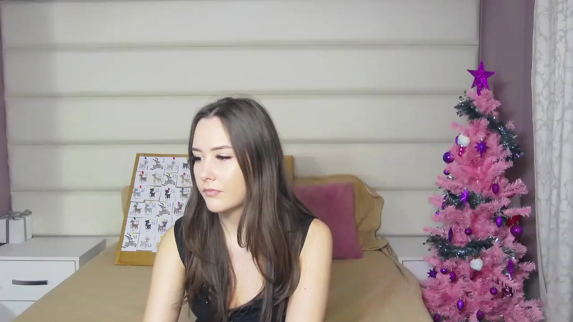 Gallery image thumbnail from Radiance's myfreecams stream on, 12/19/2022, 14:48 image 19 of 20