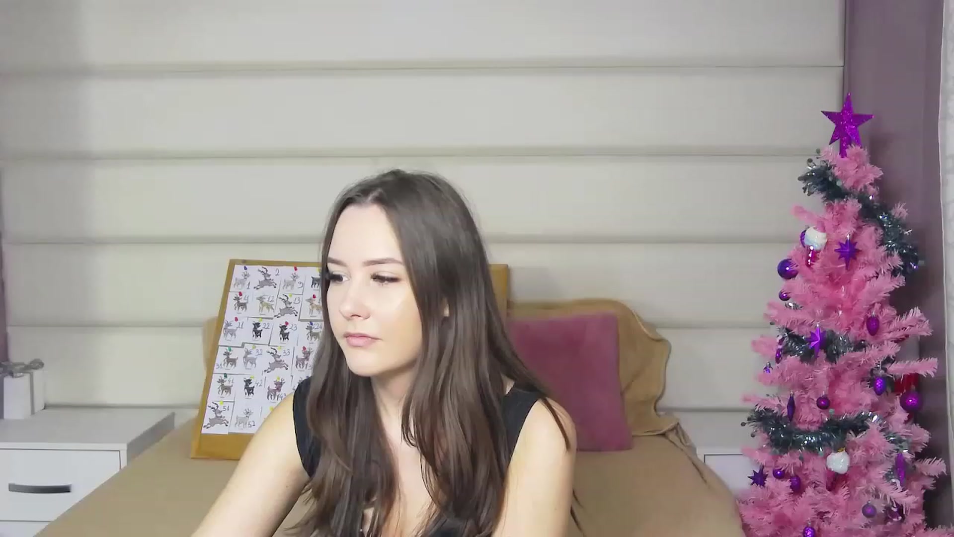 Gallery image thumbnail from Radiance's myfreecams stream on, 12/19/2022, 14:48 image 8 of 20