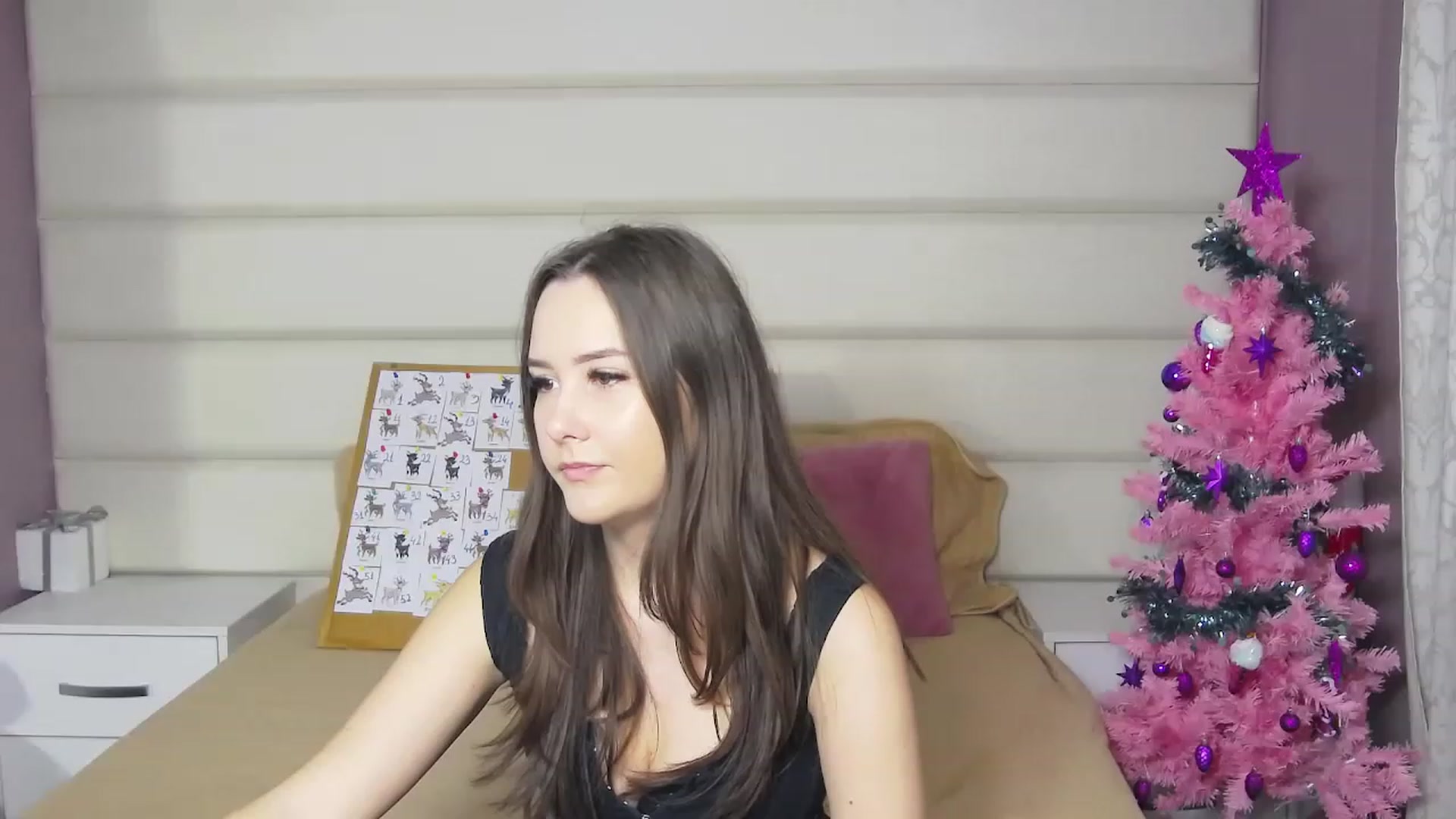 Gallery image thumbnail from Radiance's myfreecams stream on, 12/19/2022, 14:48 image 9 of 20