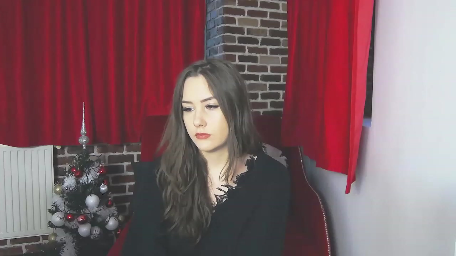 Gallery image thumbnail from Radiance's myfreecams stream on, 12/21/2022, 14:34 image 6 of 20