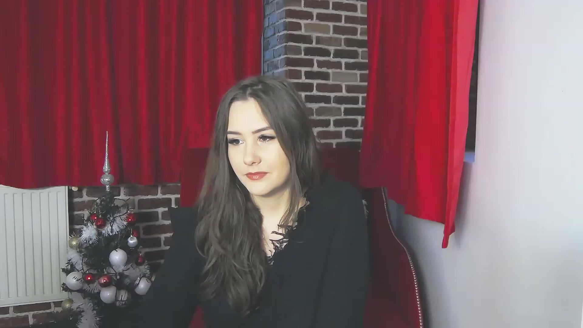 Gallery image thumbnail from Radiance's myfreecams stream on, 12/21/2022, 14:34 image 2 of 20