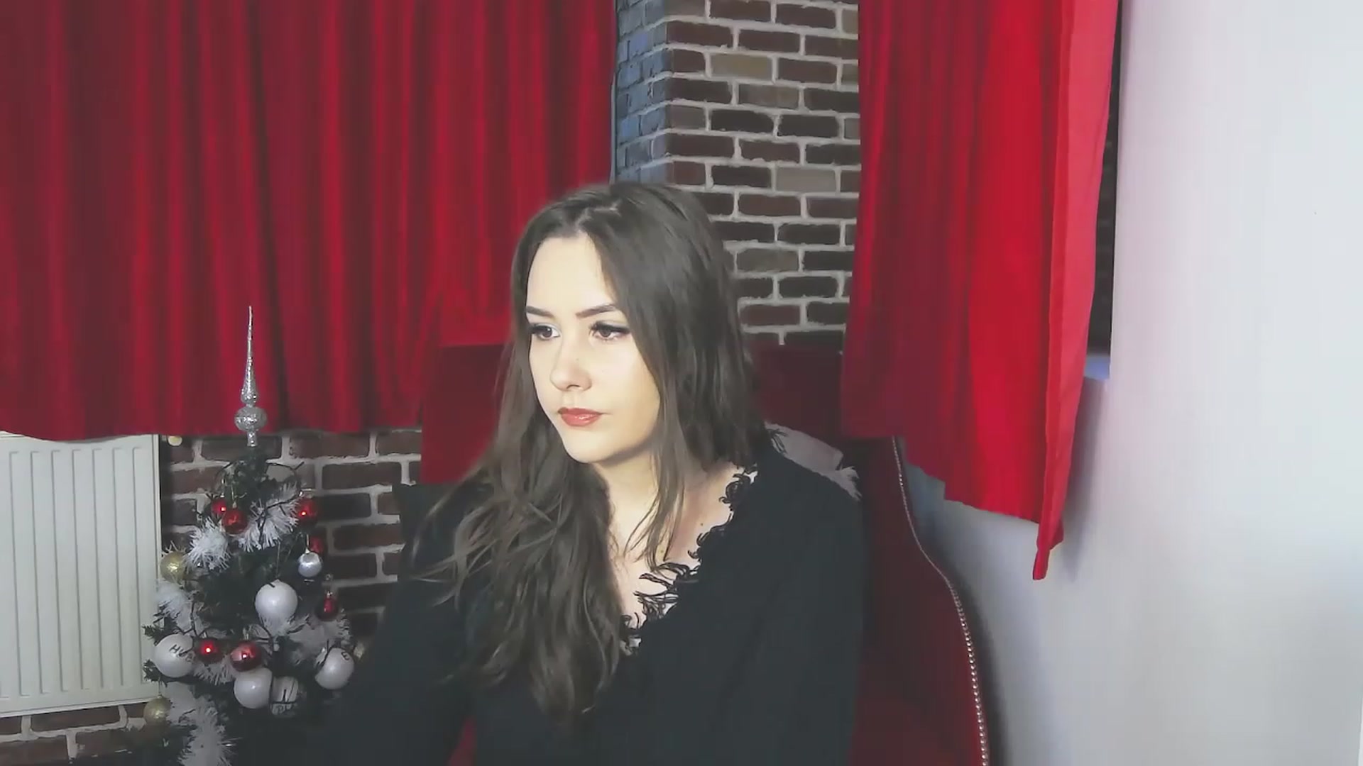 Gallery image thumbnail from Radiance's myfreecams stream on, 12/21/2022, 14:34 image 4 of 20