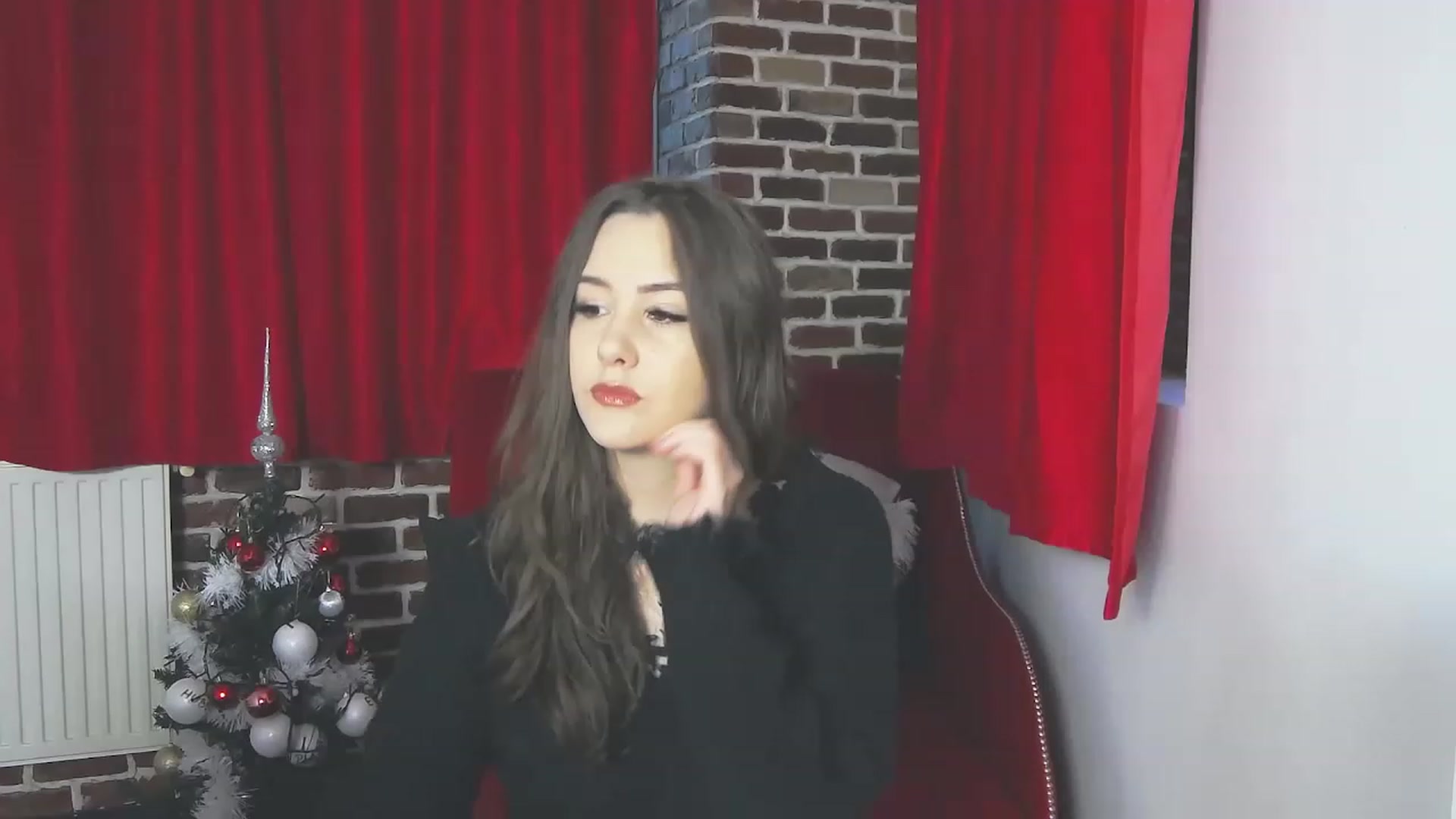 Gallery image thumbnail from Radiance's myfreecams stream on, 12/21/2022, 14:34 image 3 of 20
