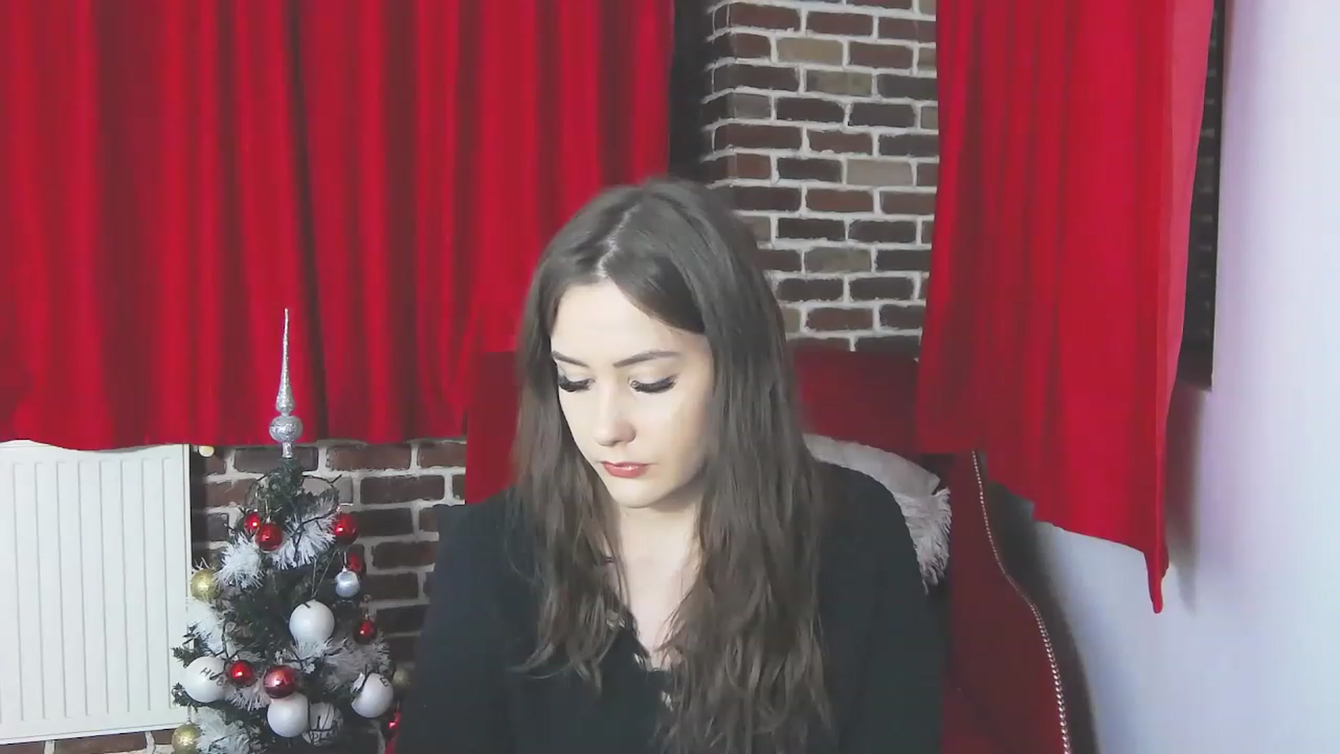 Gallery image thumbnail from Radiance's myfreecams stream on, 12/21/2022, 18:02 image 12 of 20
