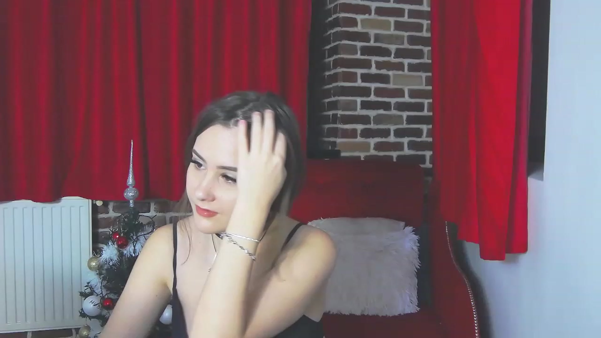 Gallery image thumbnail from Radiance's myfreecams stream on, 12/22/2022, 20:32 image 11 of 20