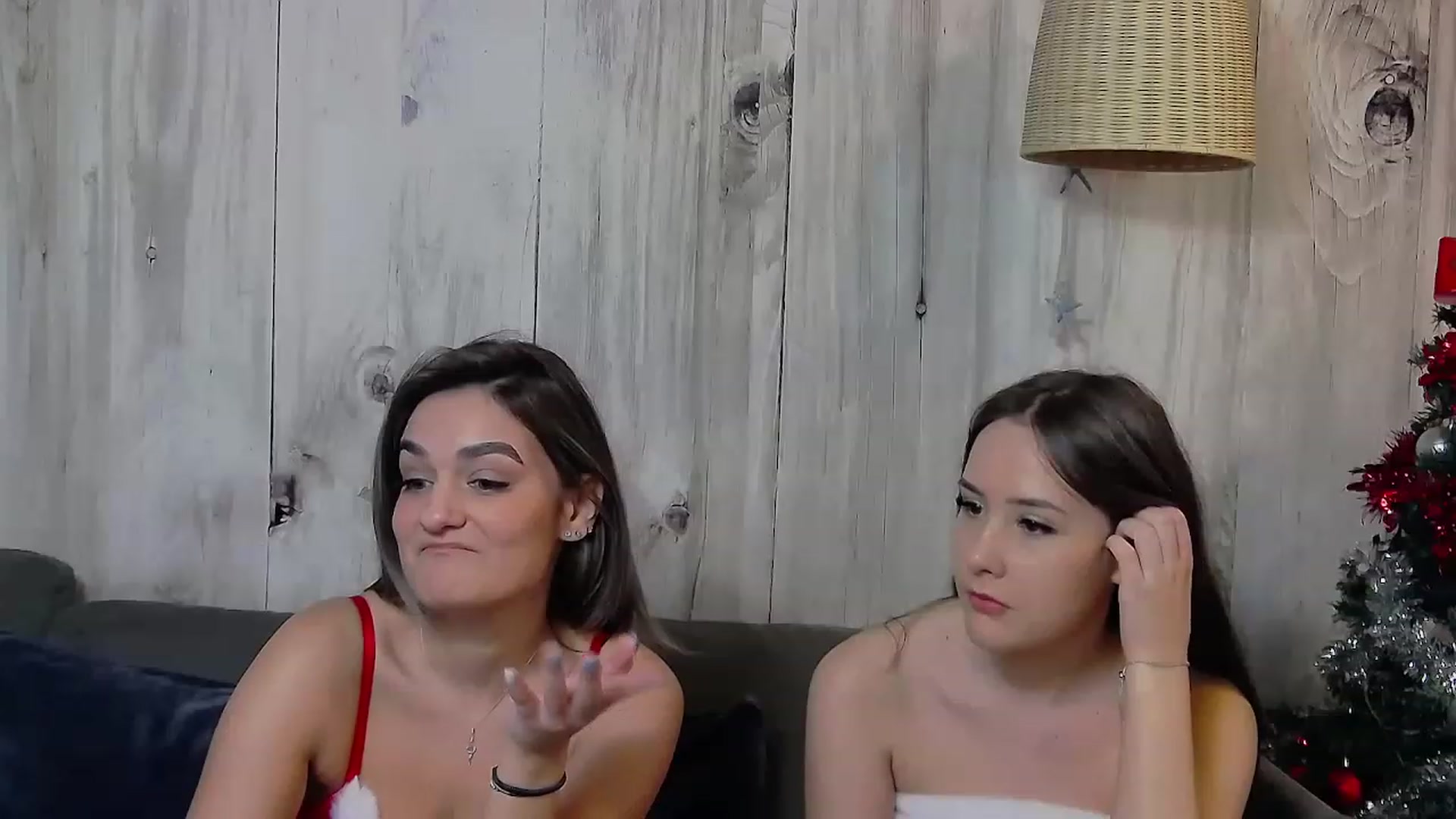 Gallery image thumbnail from Radiance's myfreecams stream on, 12/24/2022, 13:40 image 5 of 20