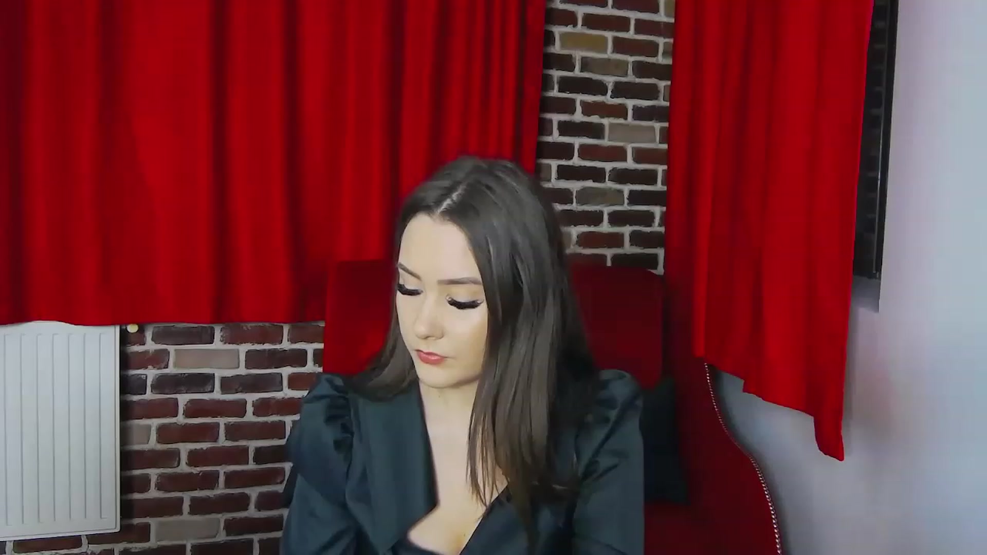 Gallery image thumbnail from Radiance's myfreecams stream on, 01/04/2023, 15:27 image 7 of 20