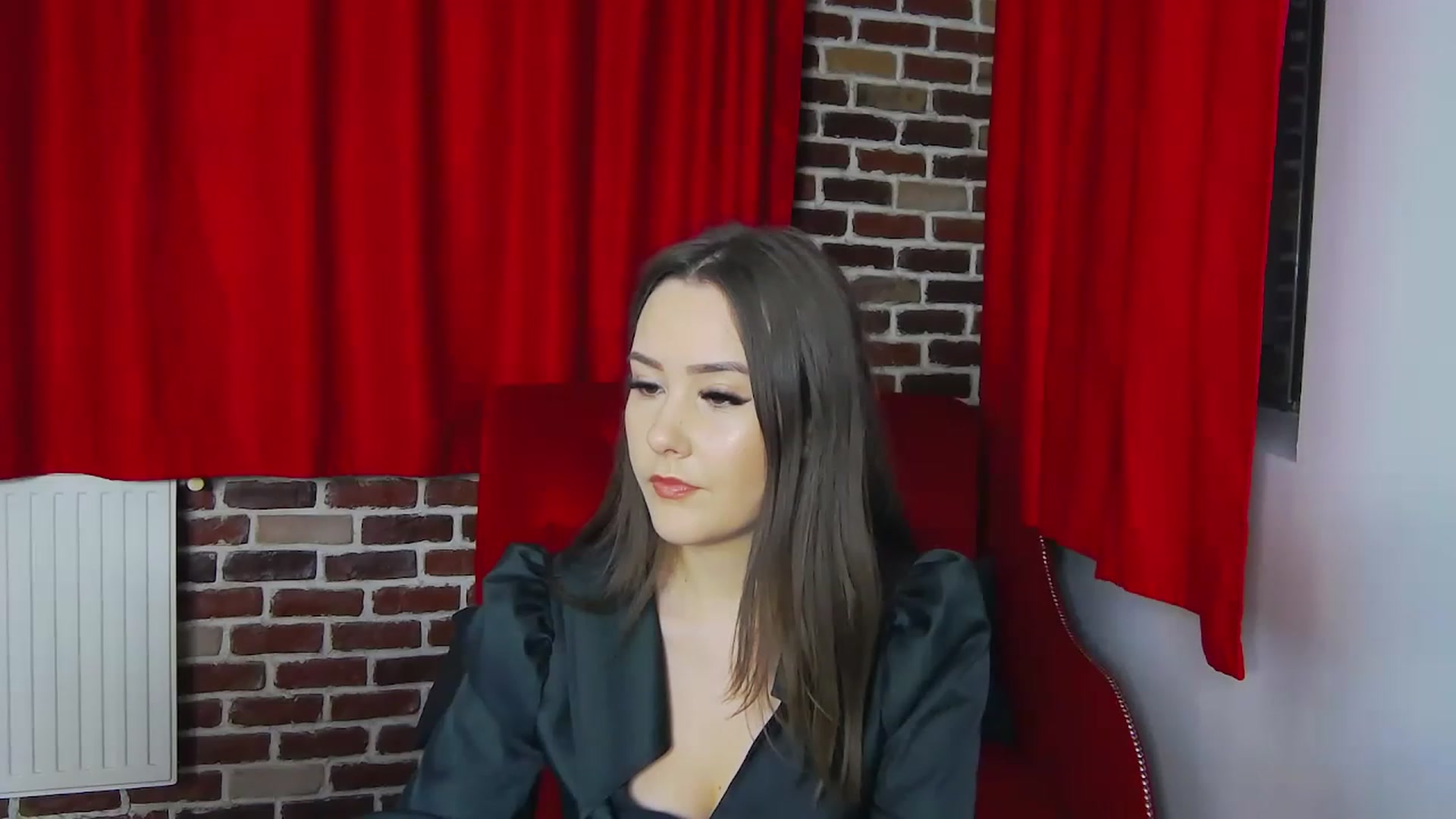 Gallery image thumbnail from Radiance's myfreecams stream on, 01/04/2023, 15:27 image 10 of 20