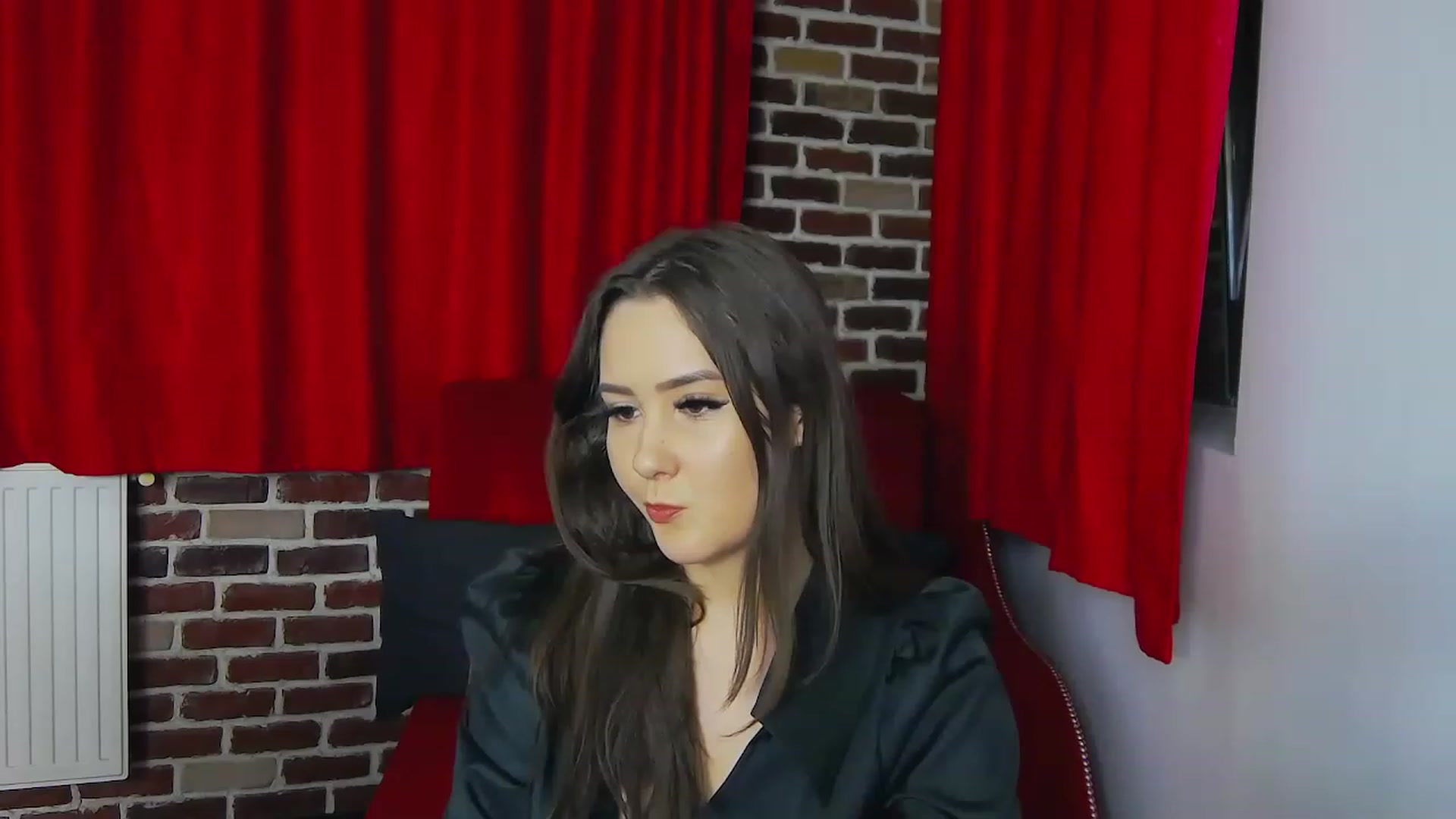 Gallery image thumbnail from Radiance's myfreecams stream on, 01/04/2023, 18:07 image 2 of 20