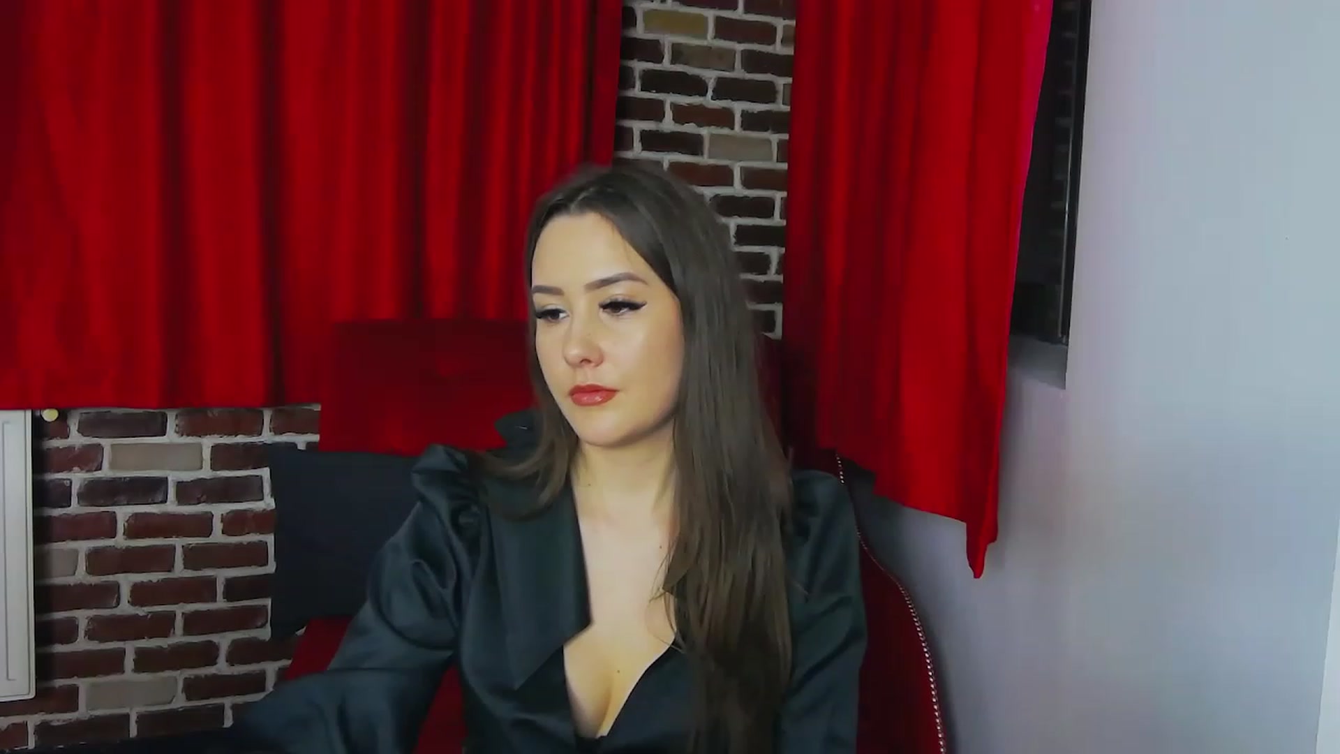 Gallery image thumbnail from Radiance's myfreecams stream on, 01/04/2023, 19:50 image 8 of 20