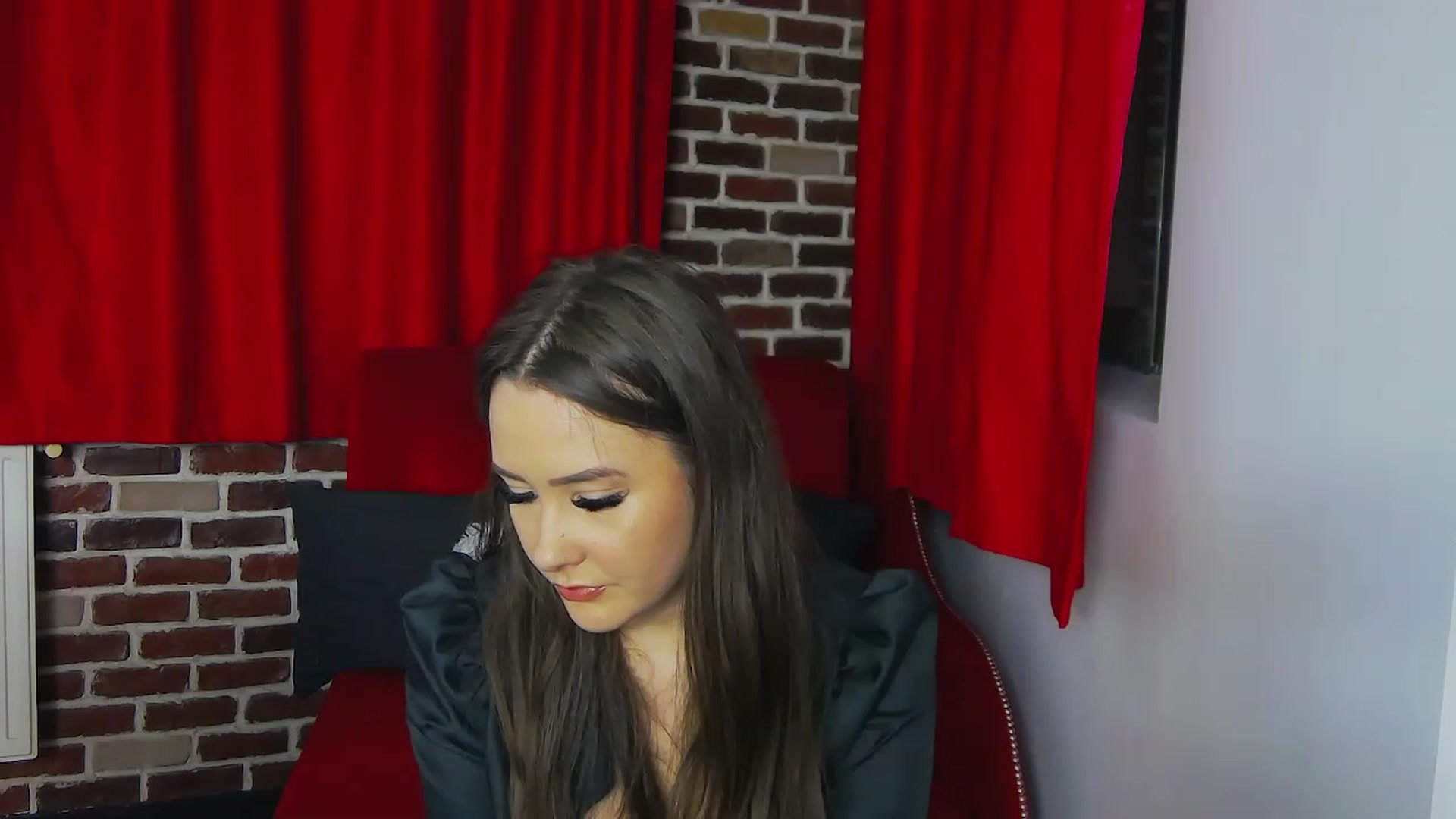 Gallery image thumbnail from Radiance's myfreecams stream on, 01/04/2023, 19:50 image 17 of 20