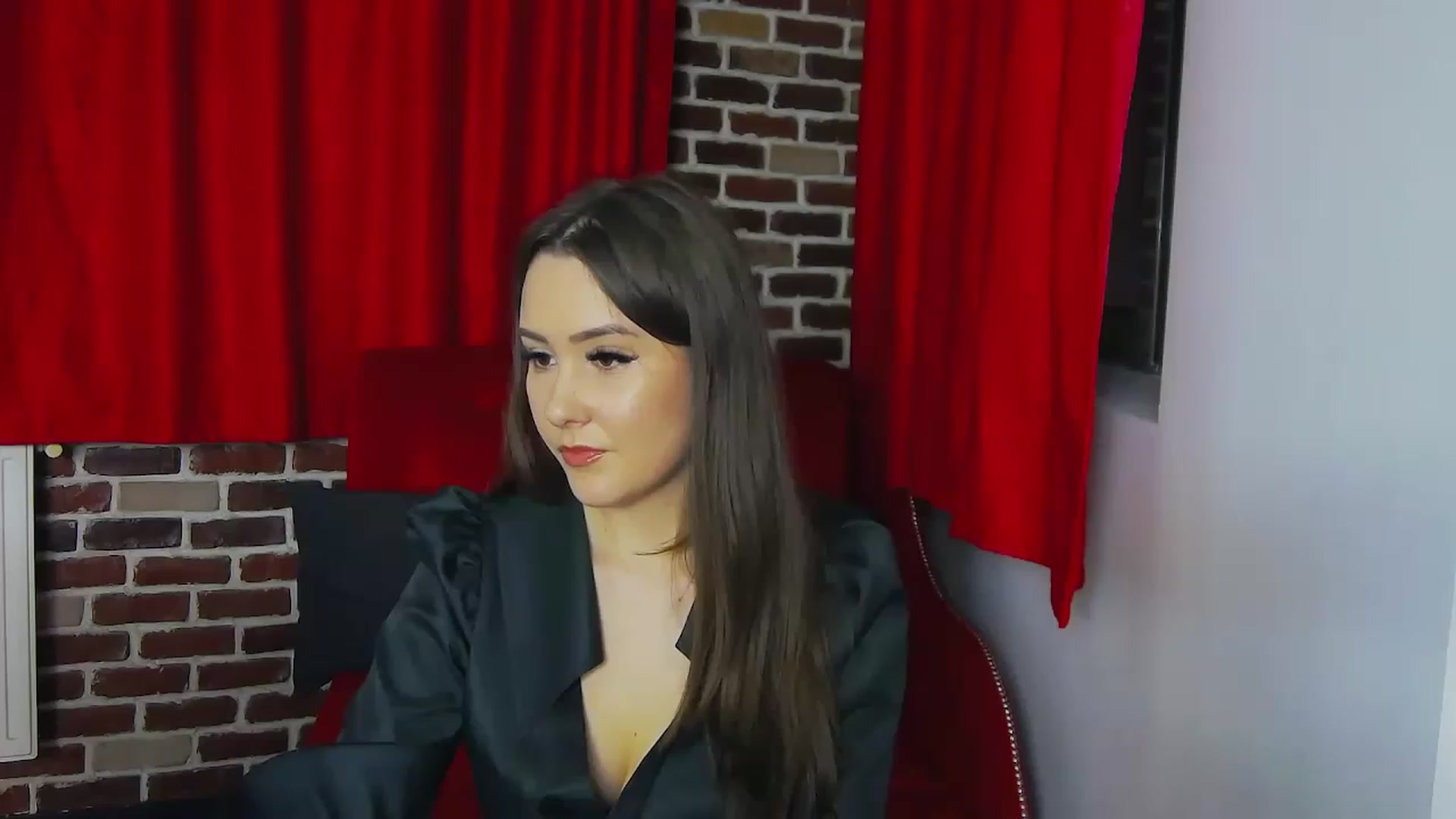 Gallery image thumbnail from Radiance's myfreecams stream on, 01/04/2023, 19:50 image 19 of 20
