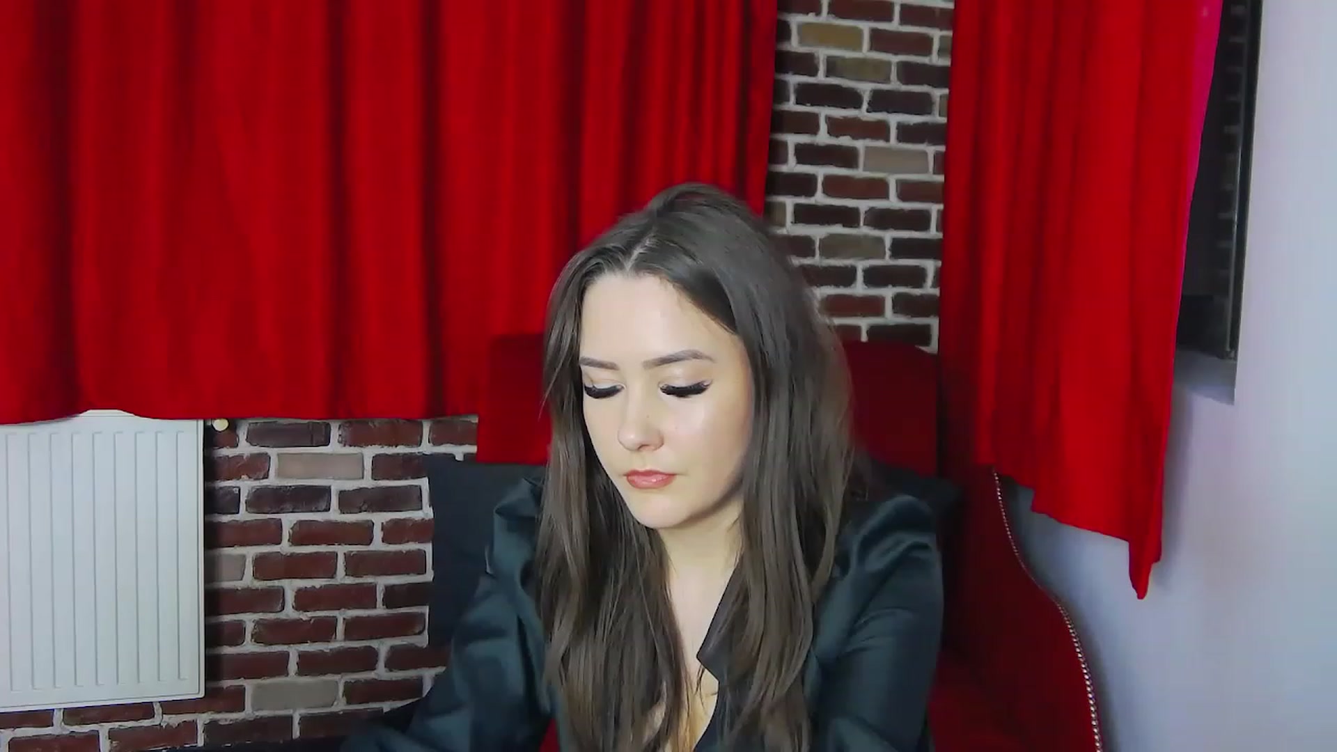 Gallery image thumbnail from Radiance's myfreecams stream on, 01/04/2023, 20:31 image 9 of 20
