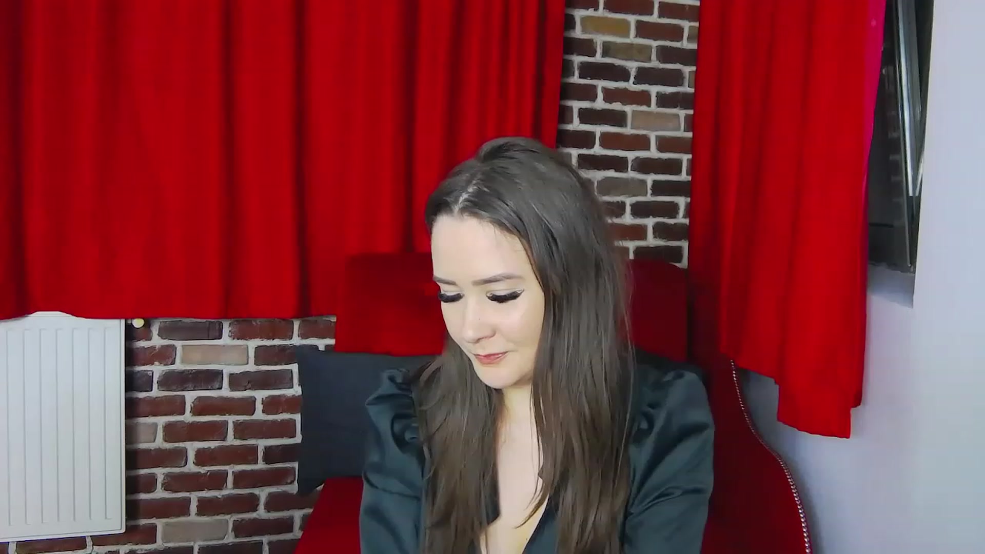 Gallery image thumbnail from Radiance's myfreecams stream on, 01/04/2023, 20:31 image 18 of 20
