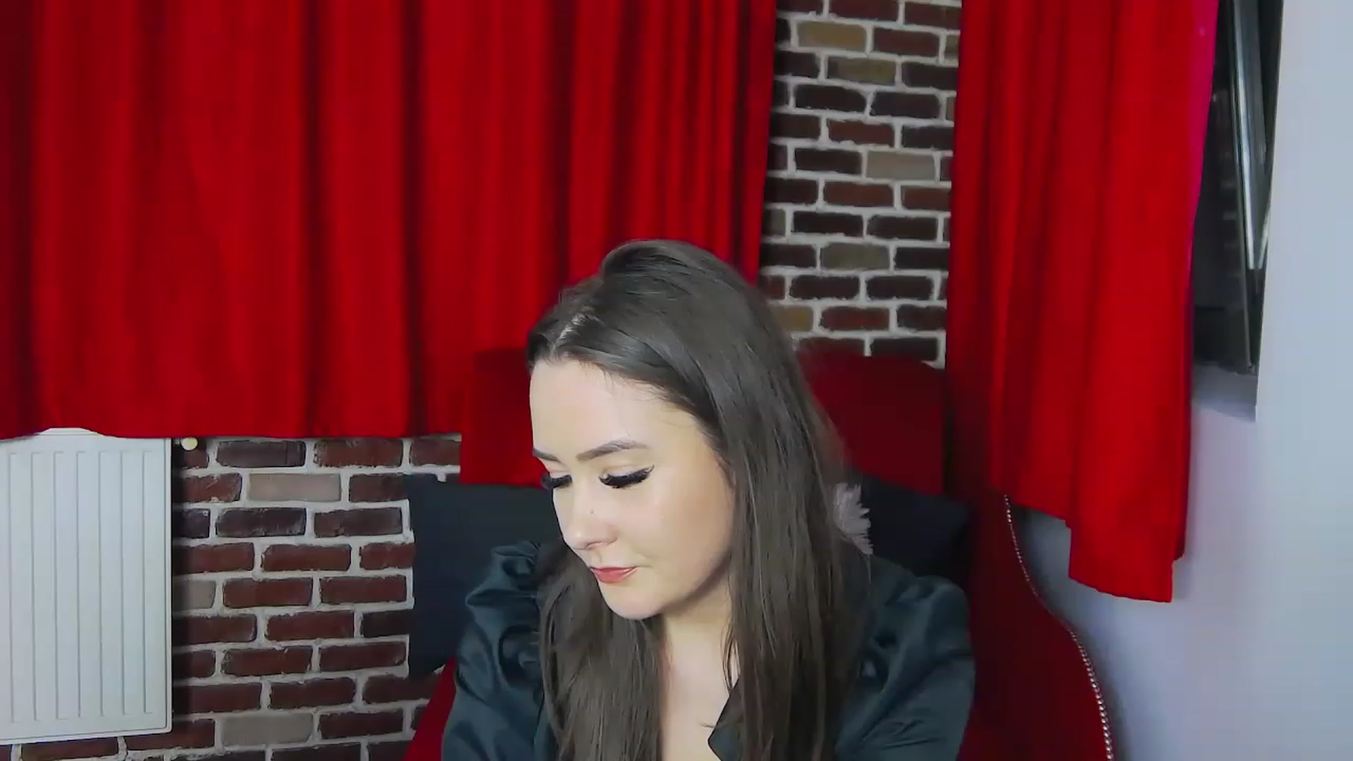 Gallery image thumbnail from Radiance's myfreecams stream on, 01/04/2023, 20:31 image 19 of 20