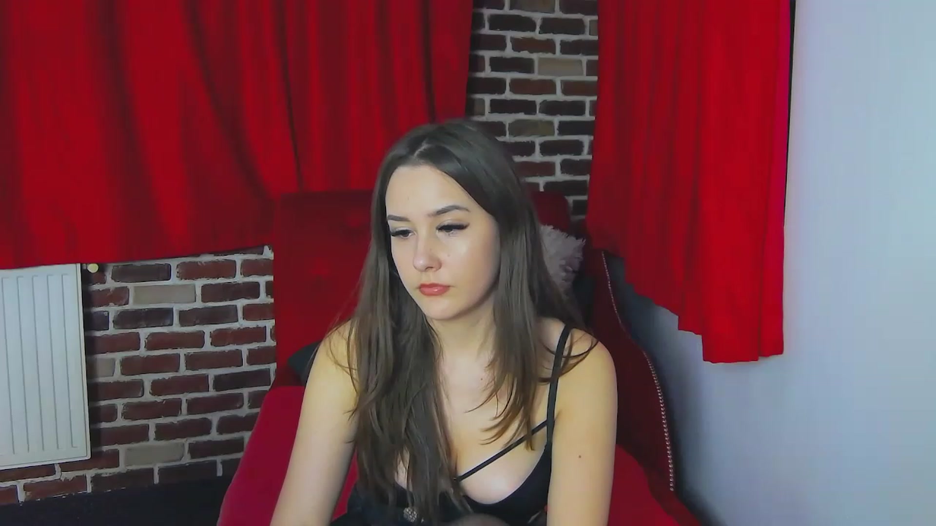 Gallery image thumbnail from Radiance's myfreecams stream on, 01/06/2023, 18:36 image 4 of 20