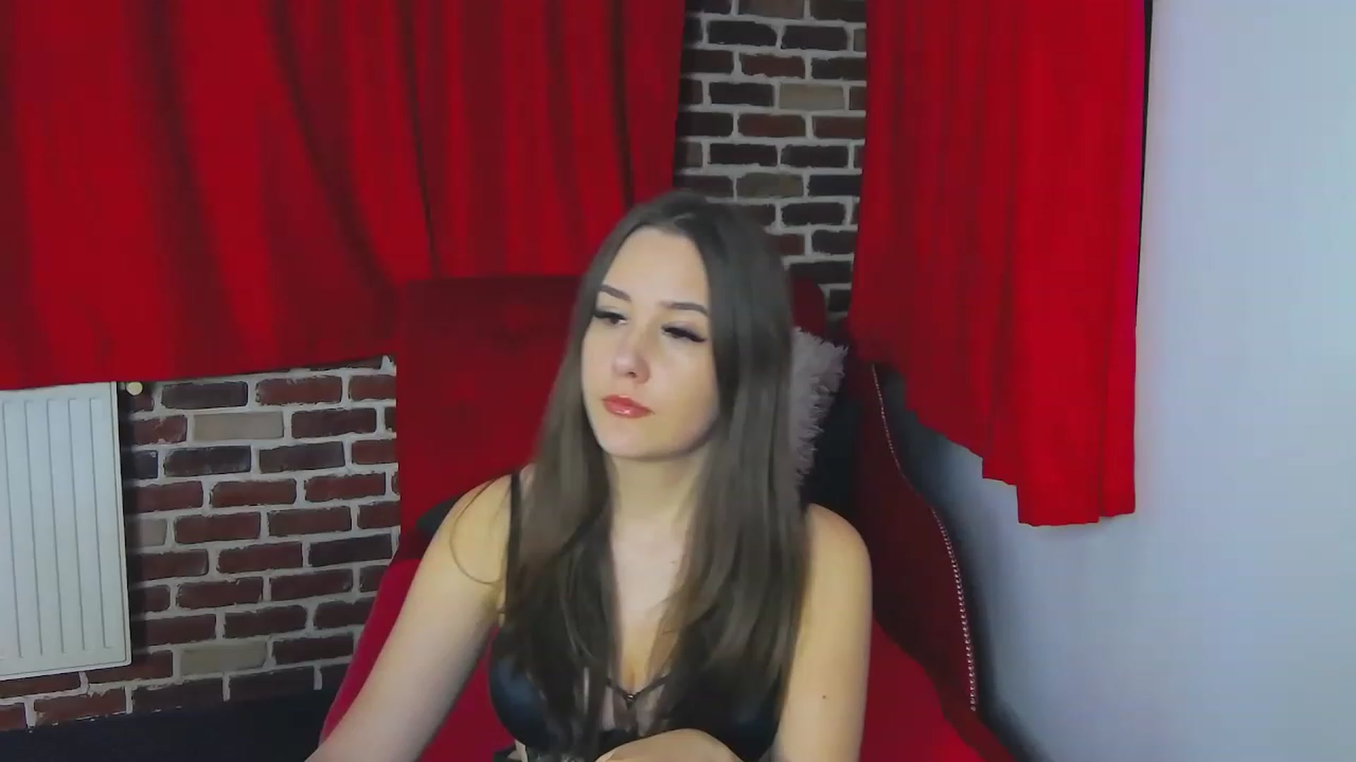 Gallery image thumbnail from Radiance's myfreecams stream on, 01/06/2023, 18:36 image 2 of 20