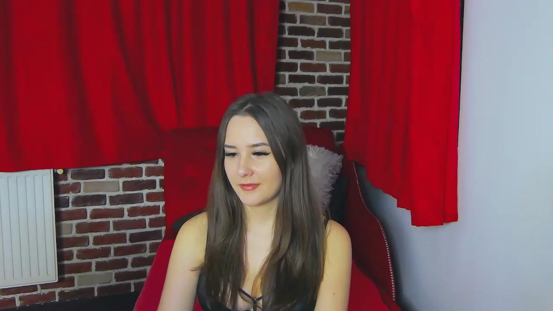 Gallery image thumbnail from Radiance's myfreecams stream on, 01/06/2023, 18:36 image 14 of 20