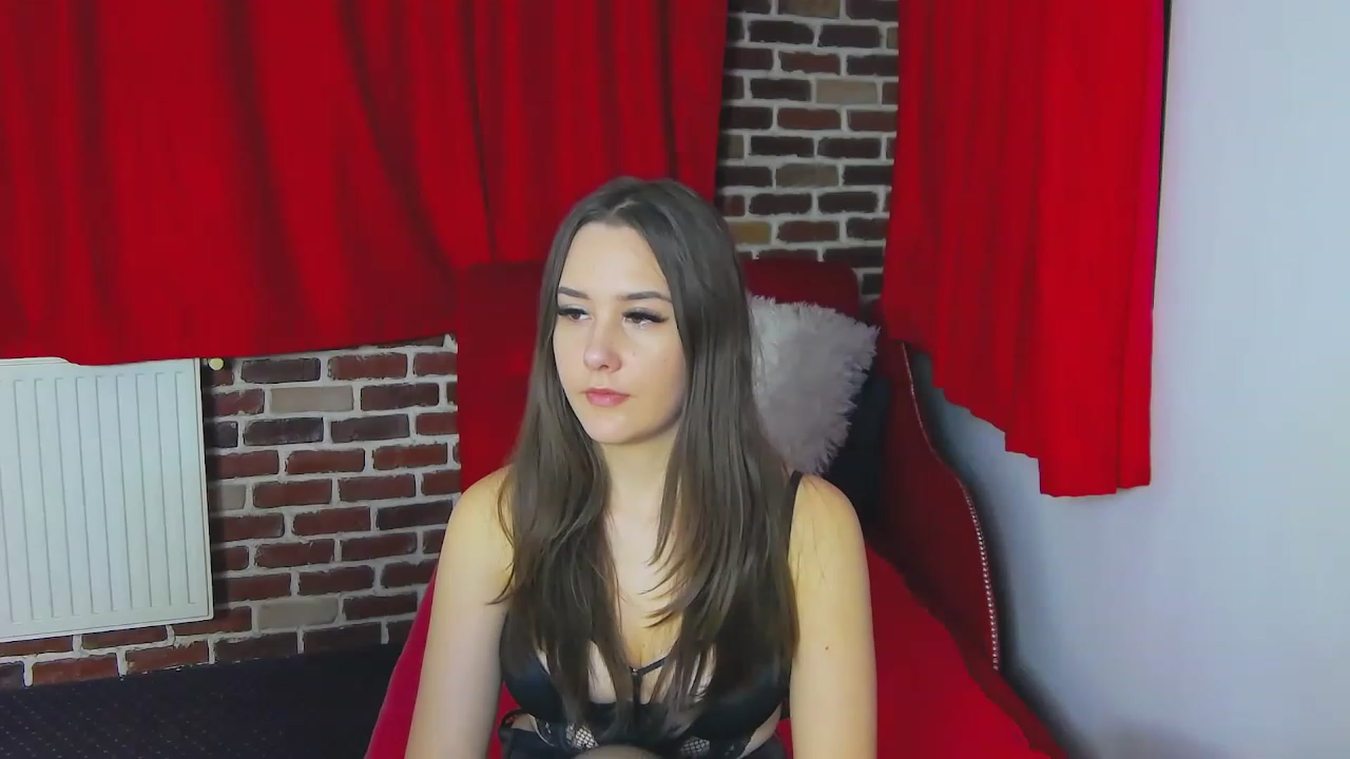 Gallery image thumbnail from Radiance's myfreecams stream on, 01/06/2023, 20:22 image 10 of 20