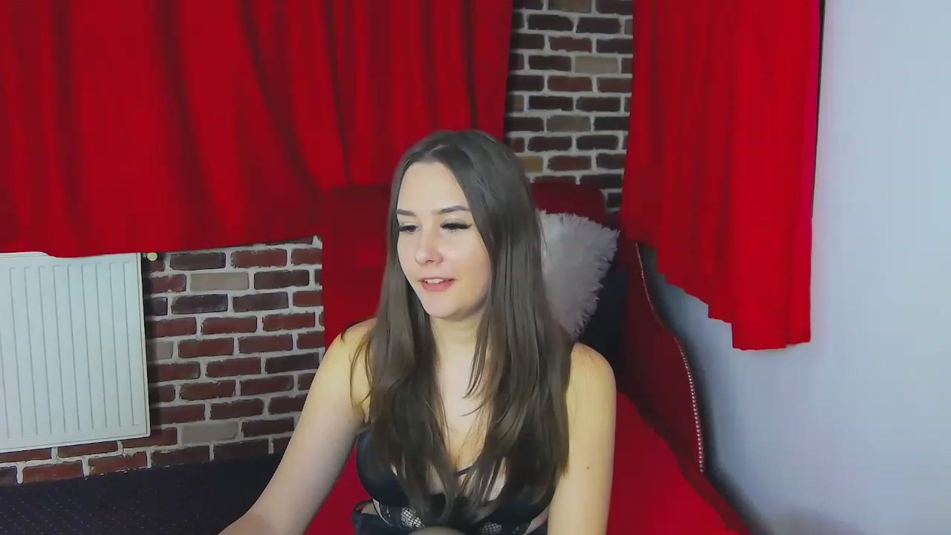 Gallery image thumbnail from Radiance's myfreecams stream on, 01/06/2023, 20:22 image 14 of 20
