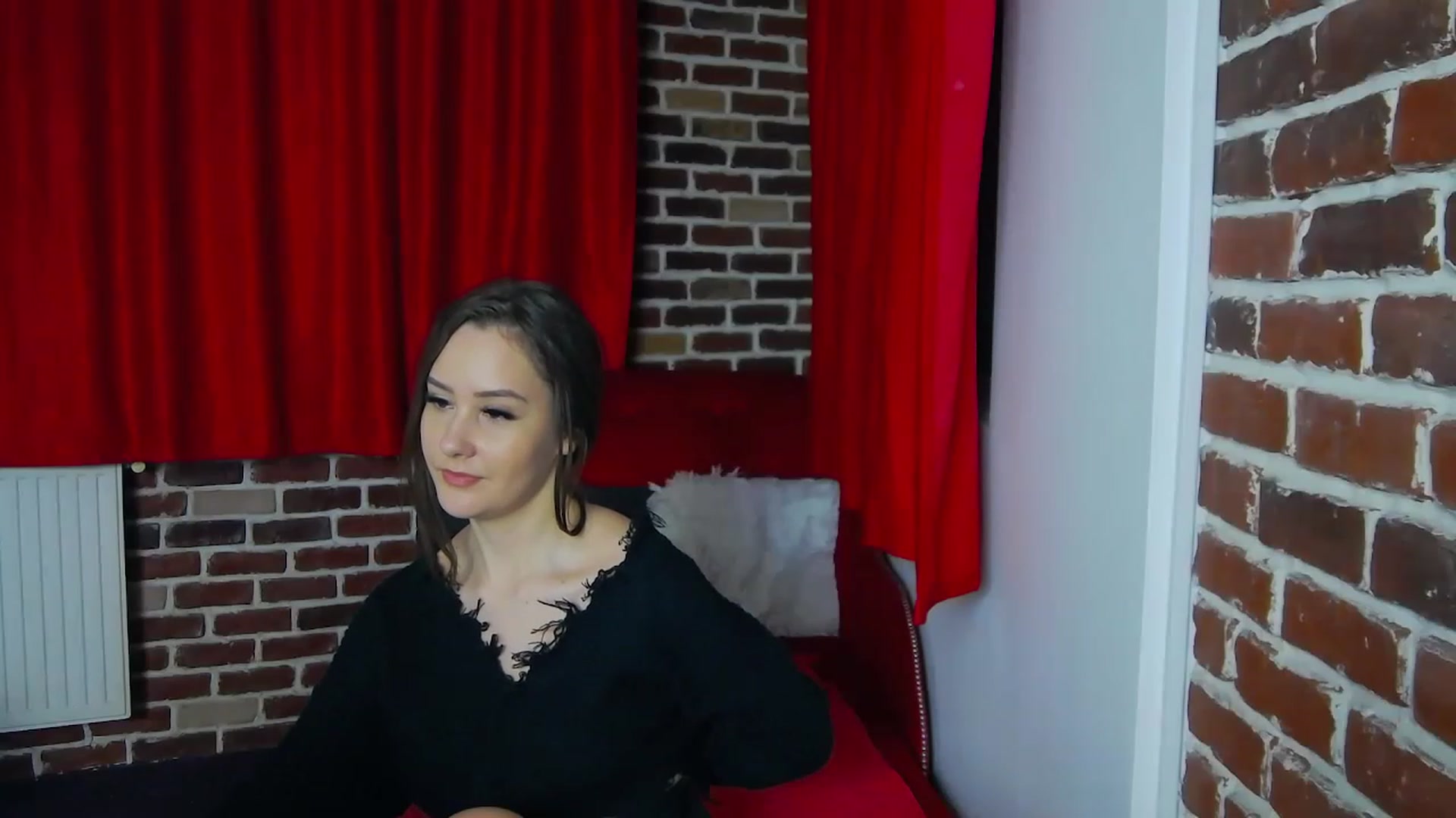 Gallery image thumbnail from Radiance's myfreecams stream on, 01/12/2023, 19:49 image 17 of 20
