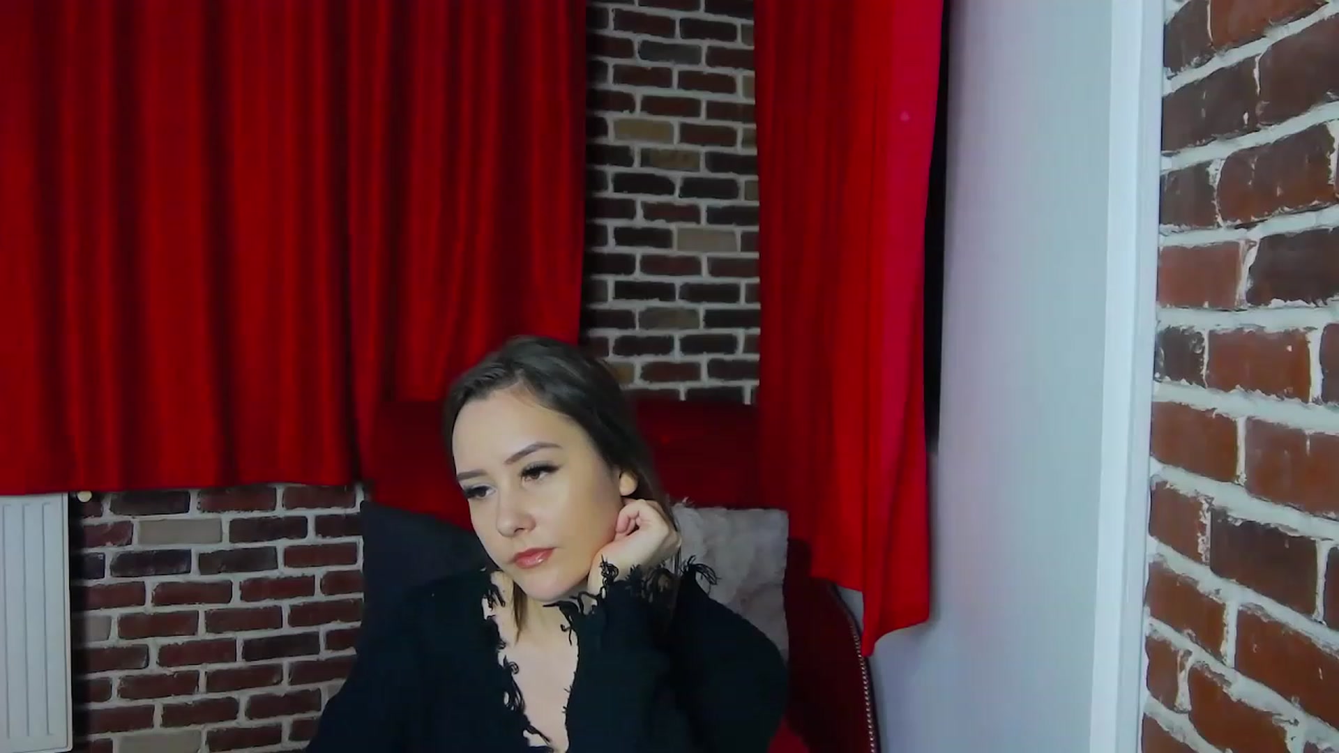 Gallery image thumbnail from Radiance's myfreecams stream on, 01/12/2023, 19:49 image 1 of 20