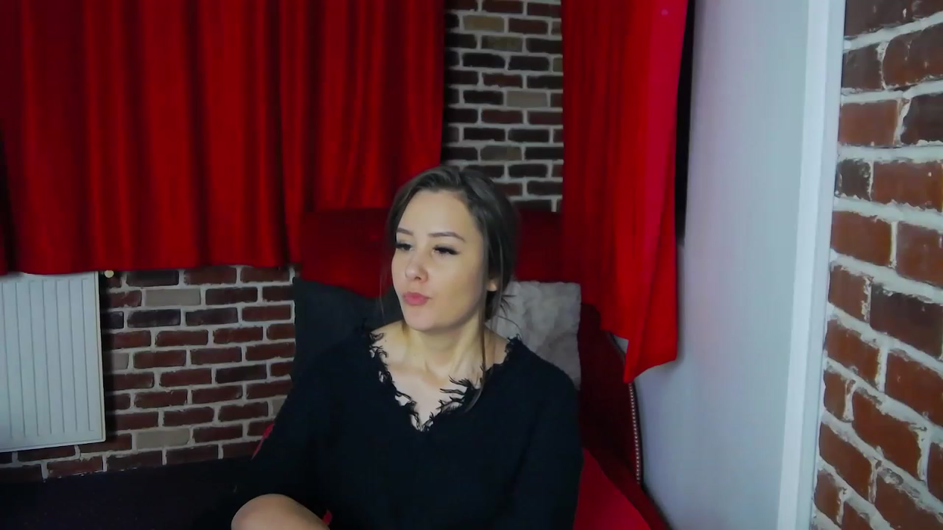 Gallery image thumbnail from Radiance's myfreecams stream on, 01/12/2023, 21:16 image 11 of 20