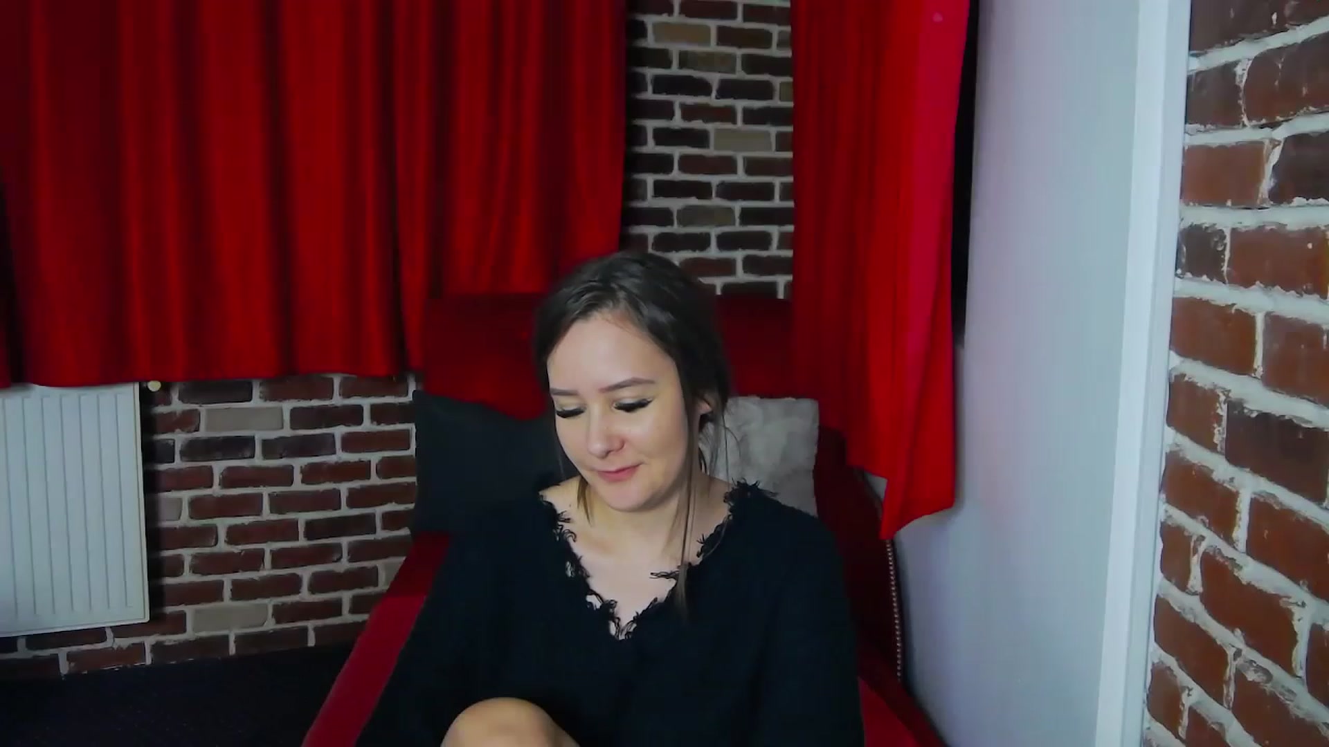 Gallery image thumbnail from Radiance's myfreecams stream on, 01/12/2023, 21:16 image 19 of 20