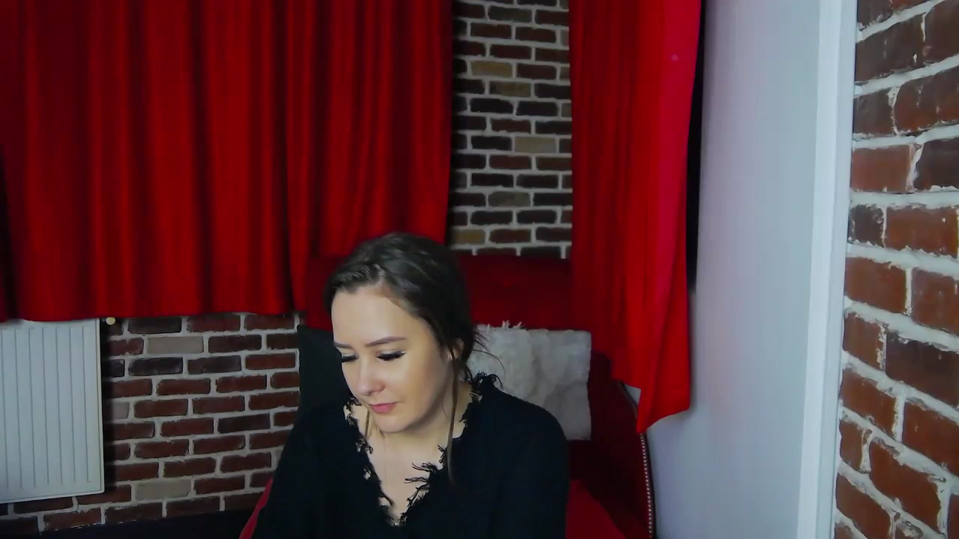 Gallery image thumbnail from Radiance's myfreecams stream on, 01/12/2023, 21:16 image 5 of 20