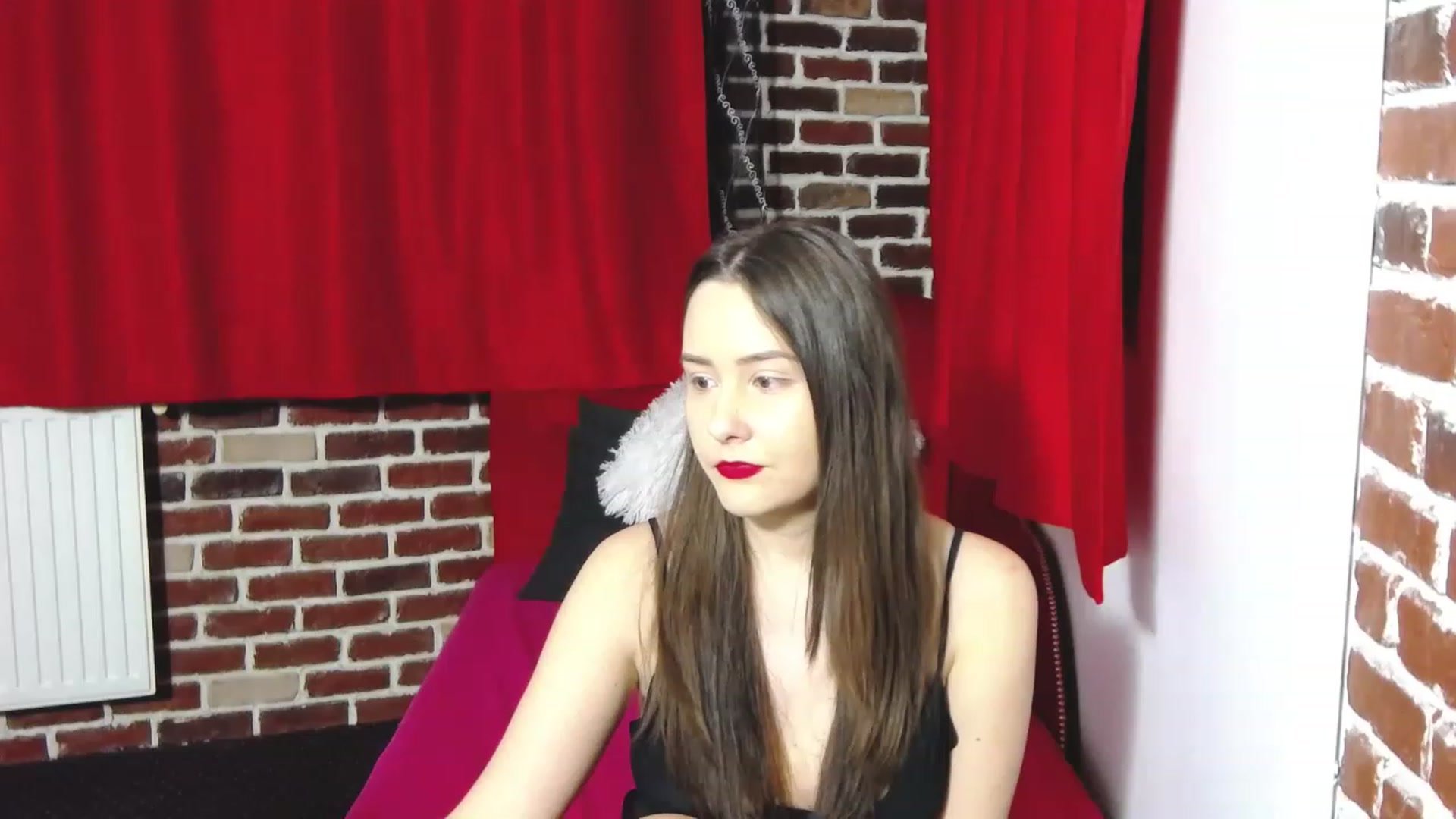 Gallery image thumbnail from Radiance's myfreecams stream on, 01/25/2023, 21:11 image 17 of 20