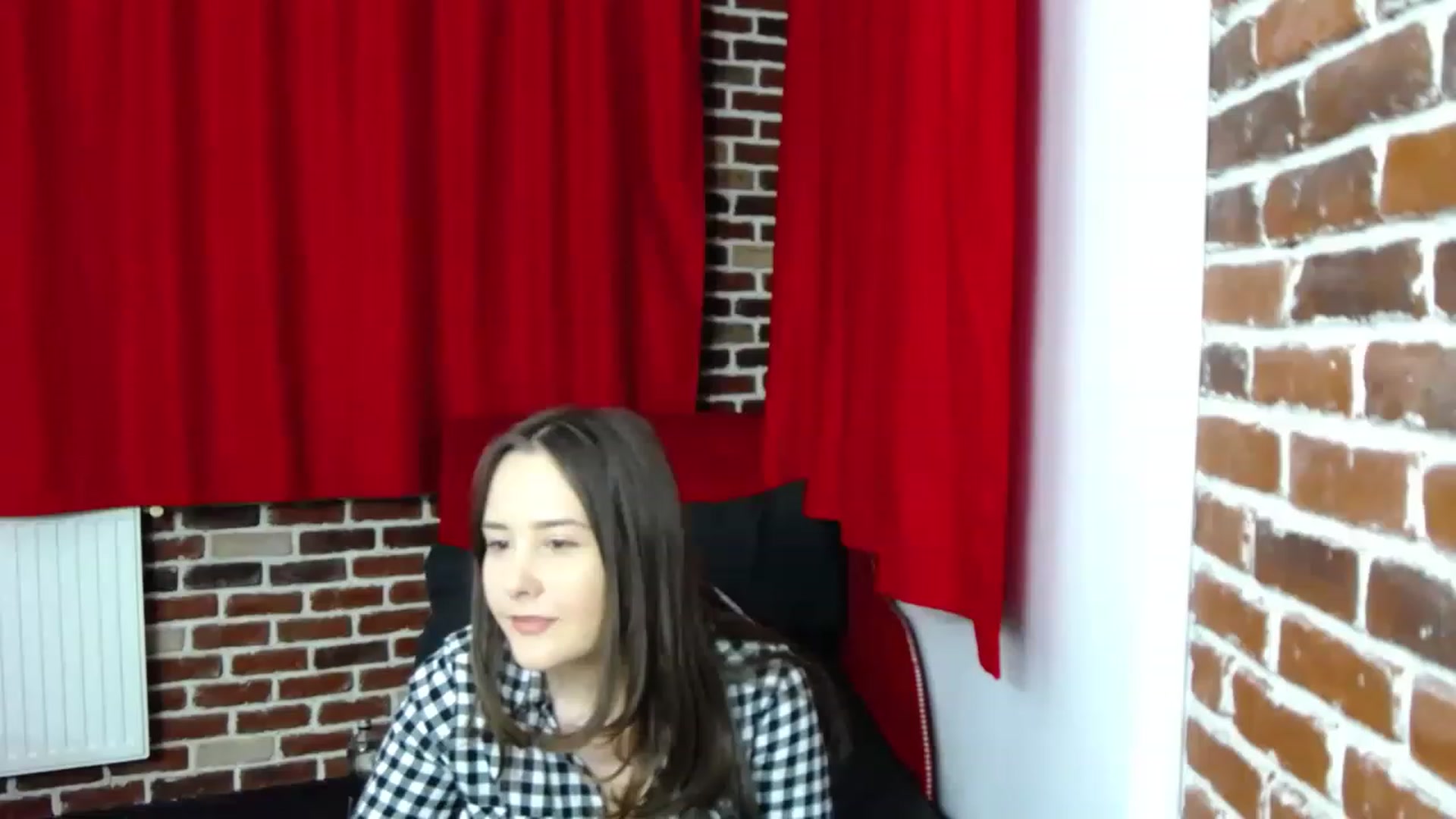 Gallery image thumbnail from Radiance's myfreecams stream on, 01/31/2023, 18:38 image 18 of 20
