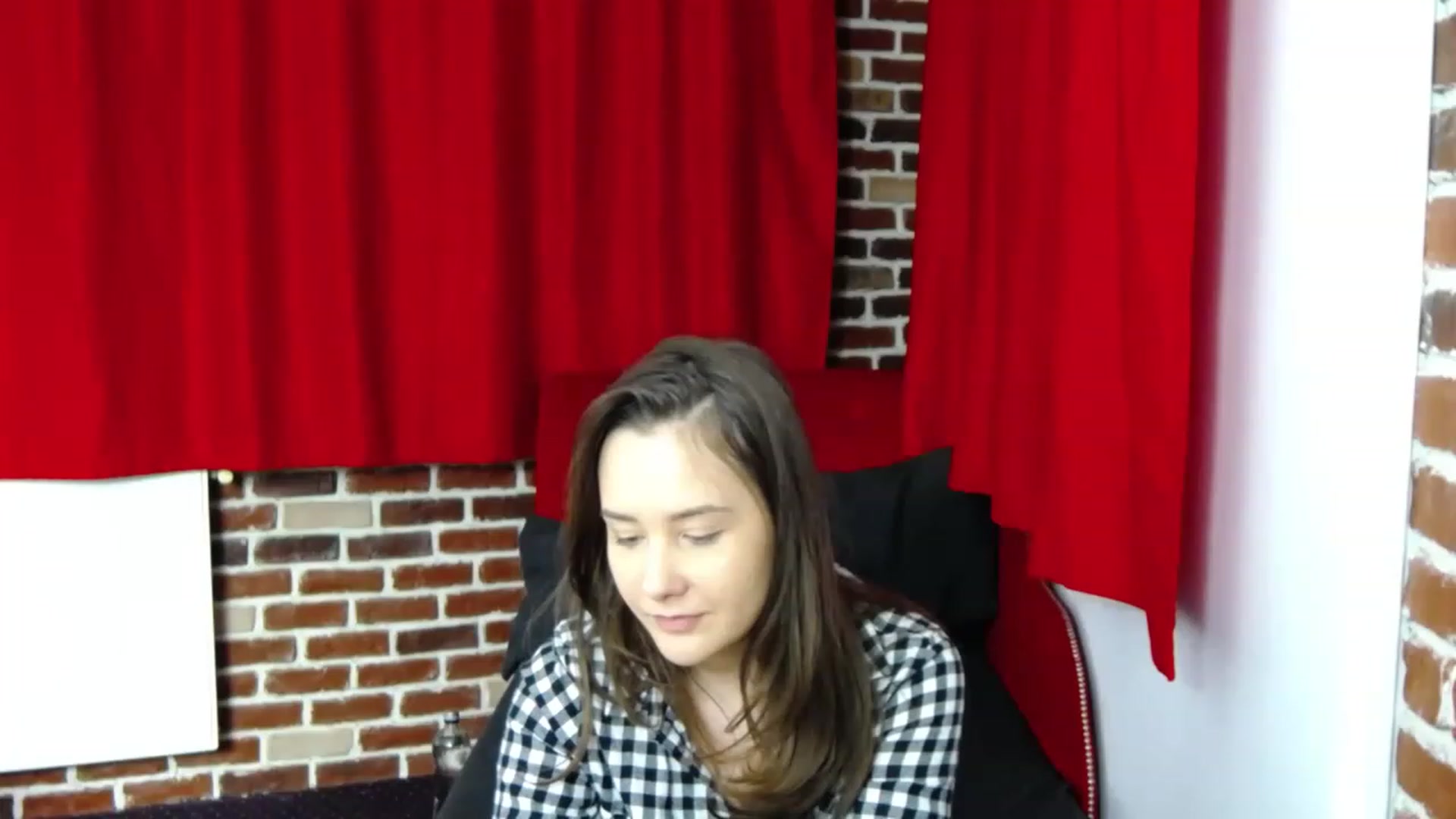 Gallery image thumbnail from Radiance's myfreecams stream on, 01/31/2023, 21:13 image 17 of 20