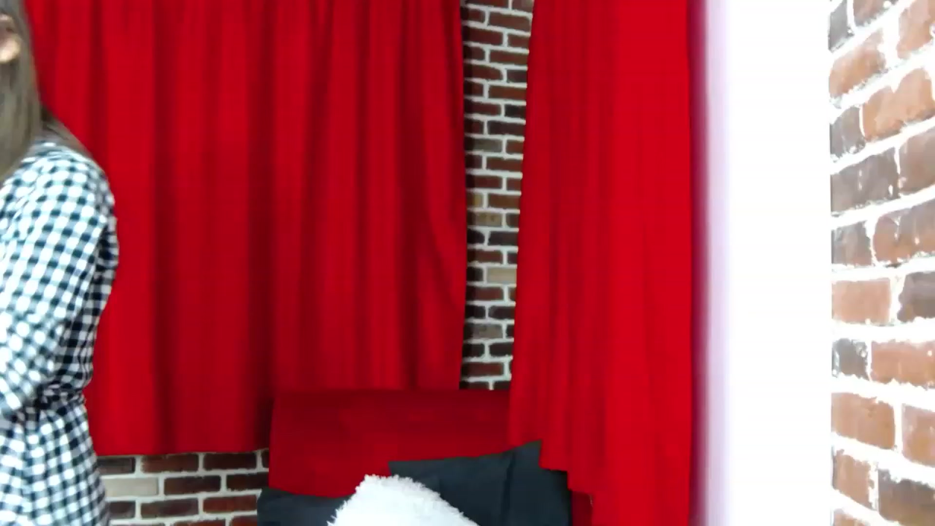 Gallery image thumbnail from Radiance's myfreecams stream on, 01/31/2023, 21:13 image 18 of 20