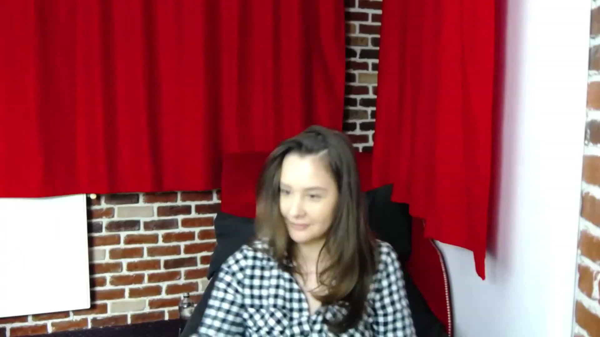 Gallery image thumbnail from Radiance's myfreecams stream on, 01/31/2023, 21:13 image 5 of 20
