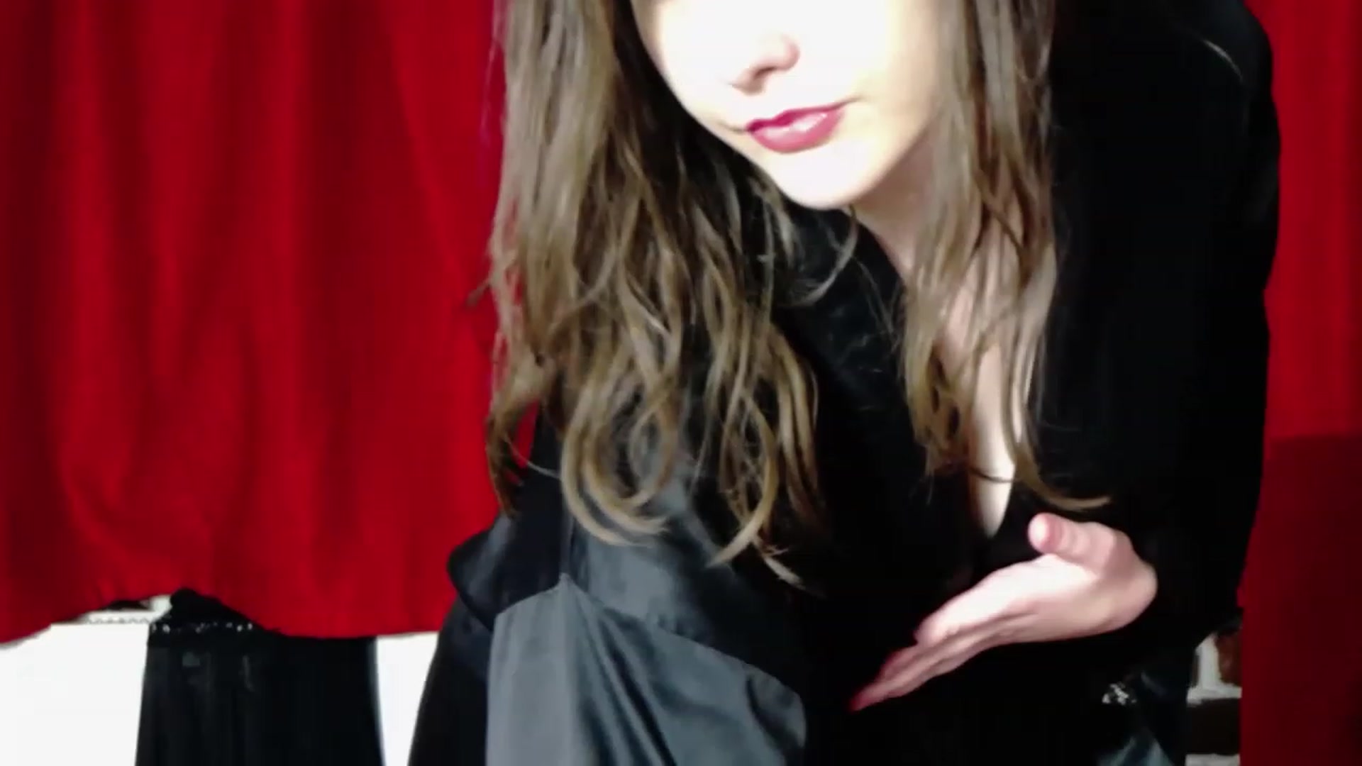 Gallery image thumbnail from Radiance's myfreecams stream on, 02/05/2023, 18:47 image 14 of 20