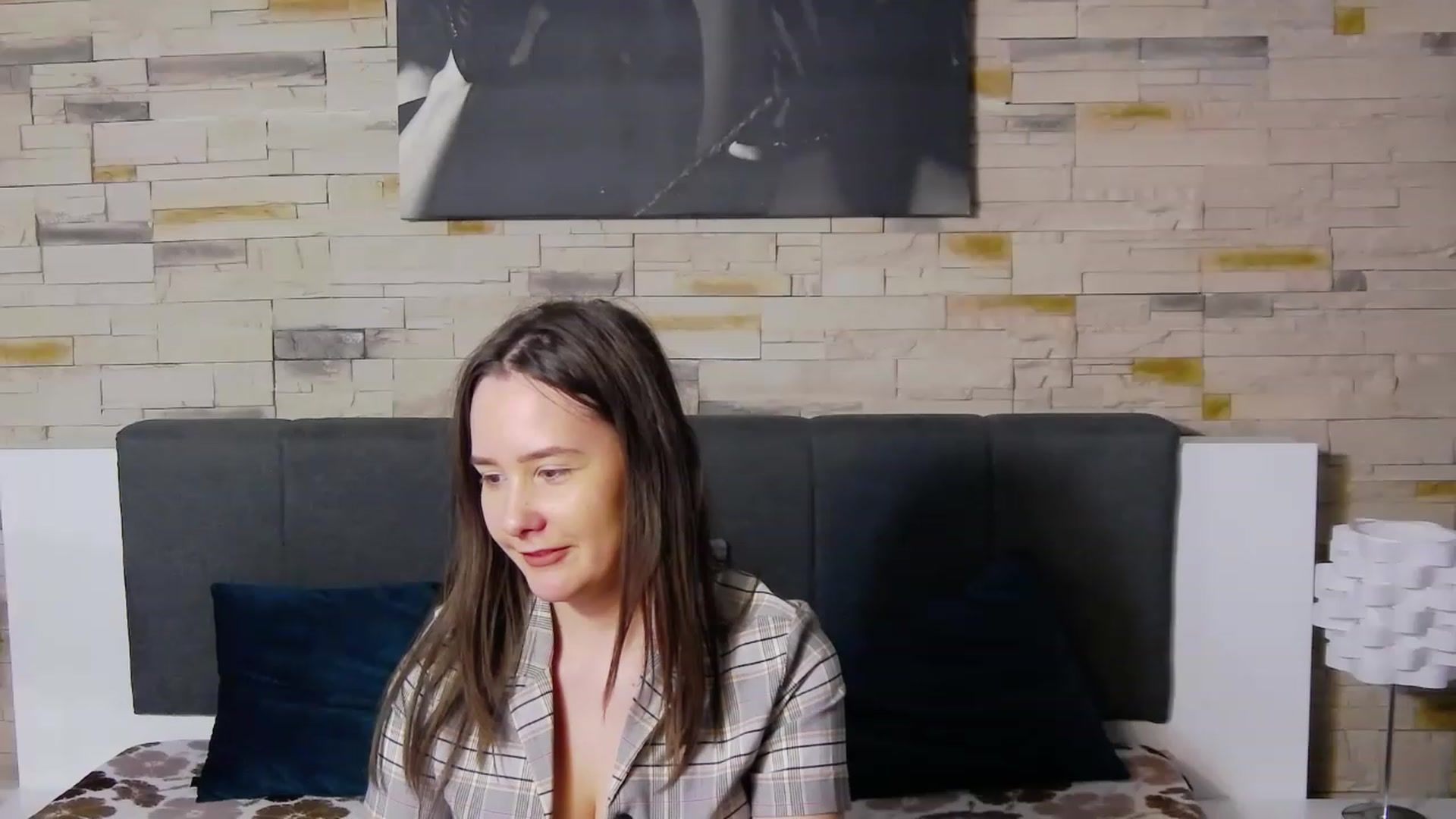Gallery image thumbnail from Radiance's myfreecams stream on, 02/11/2023, 20:33 image 18 of 20