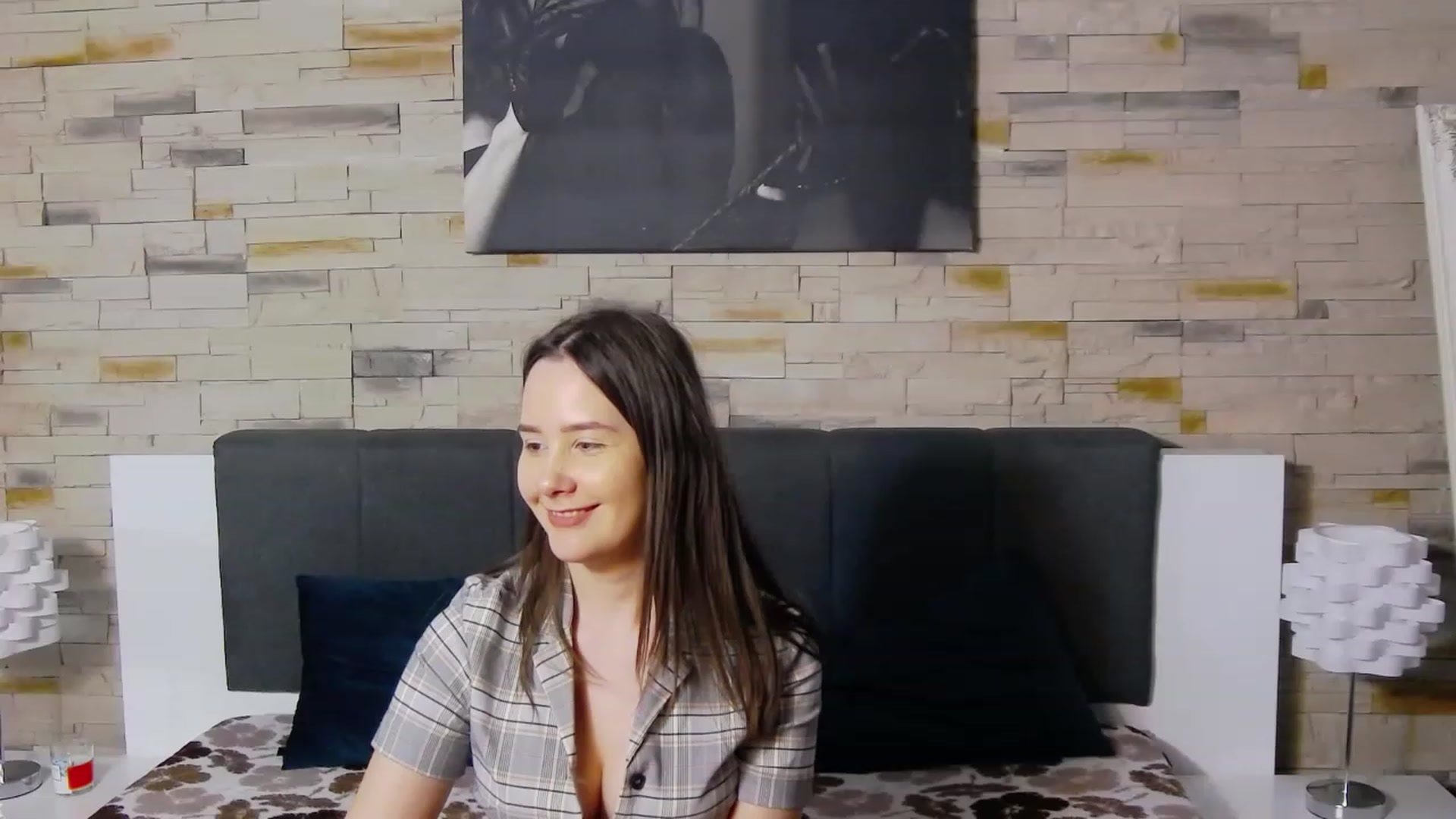 Gallery image thumbnail from Radiance's myfreecams stream on, 02/11/2023, 20:33 image 1 of 20