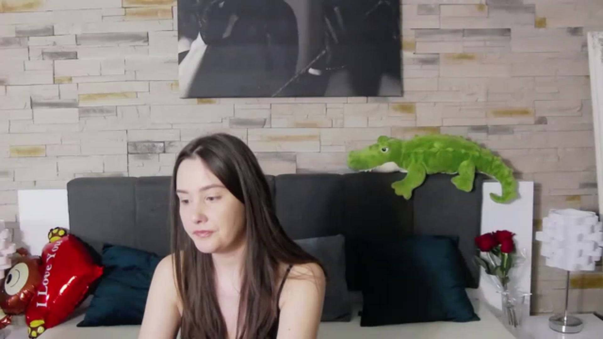 Gallery image thumbnail from Radiance's myfreecams stream on, 02/17/2023, 18:22 image 4 of 20