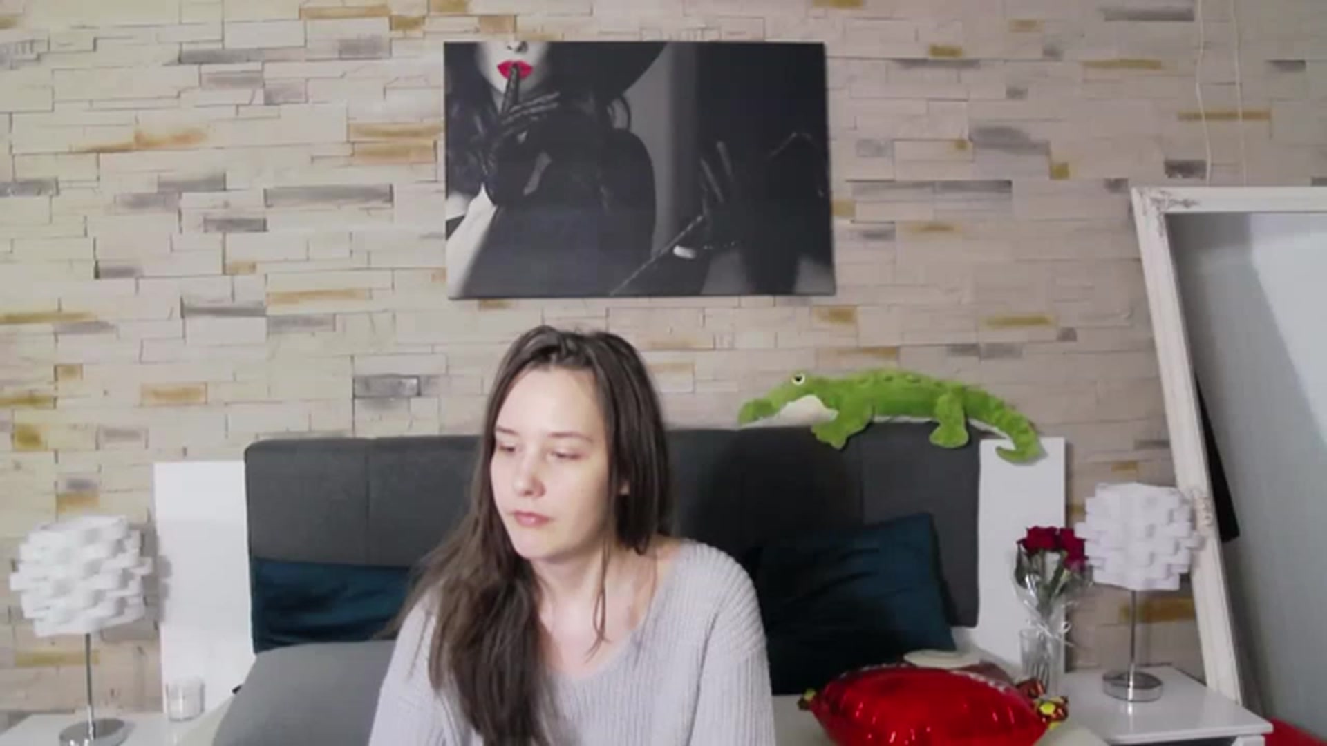 Gallery image thumbnail from Radiance's myfreecams stream on, 02/18/2023, 18:17 image 4 of 20
