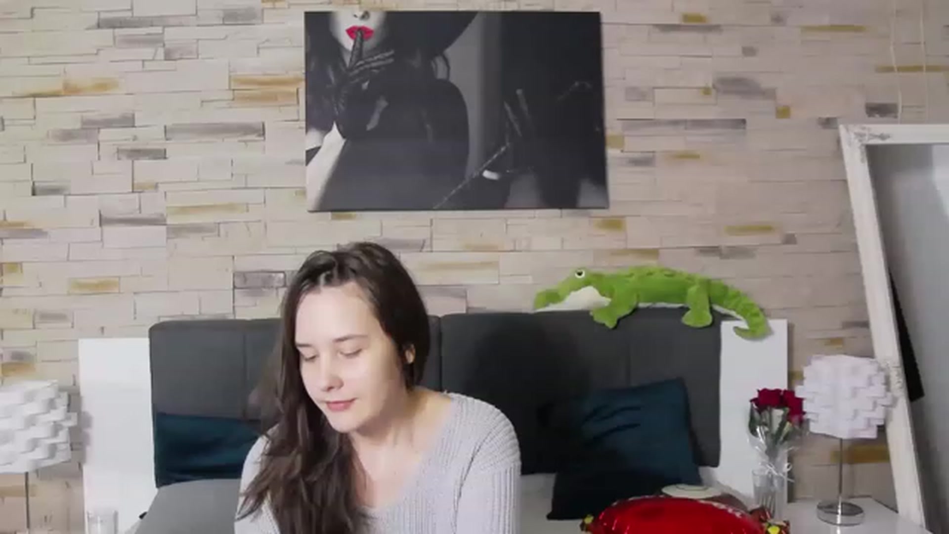 Gallery image thumbnail from Radiance's myfreecams stream on, 02/18/2023, 18:17 image 1 of 20
