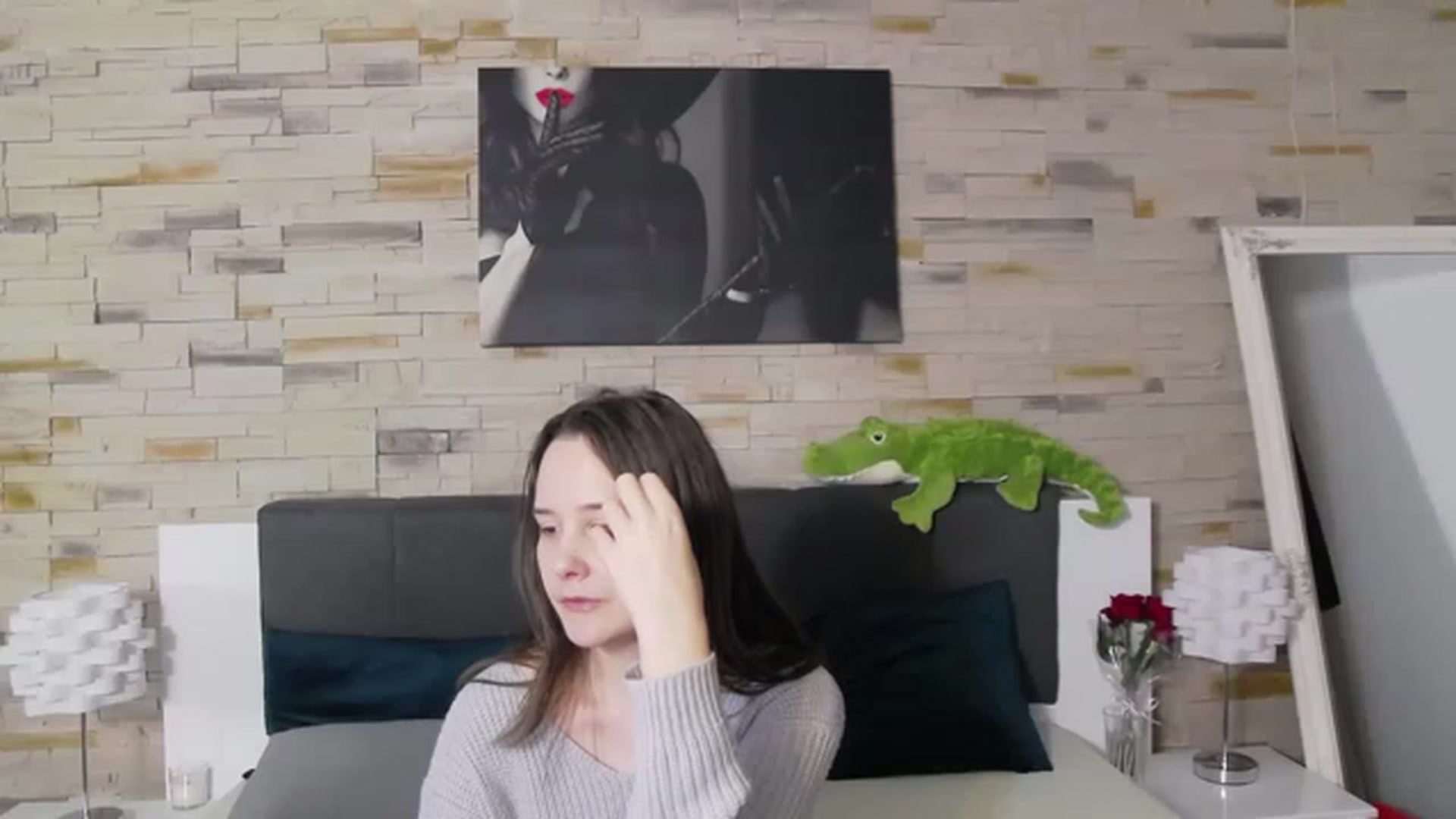 Gallery image thumbnail from Radiance's myfreecams stream on, 02/18/2023, 18:17 image 13 of 20