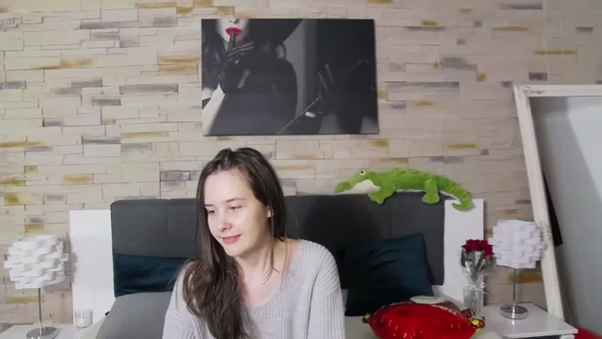 Gallery image thumbnail from Radiance's myfreecams stream on, 02/18/2023, 18:17 image 3 of 20