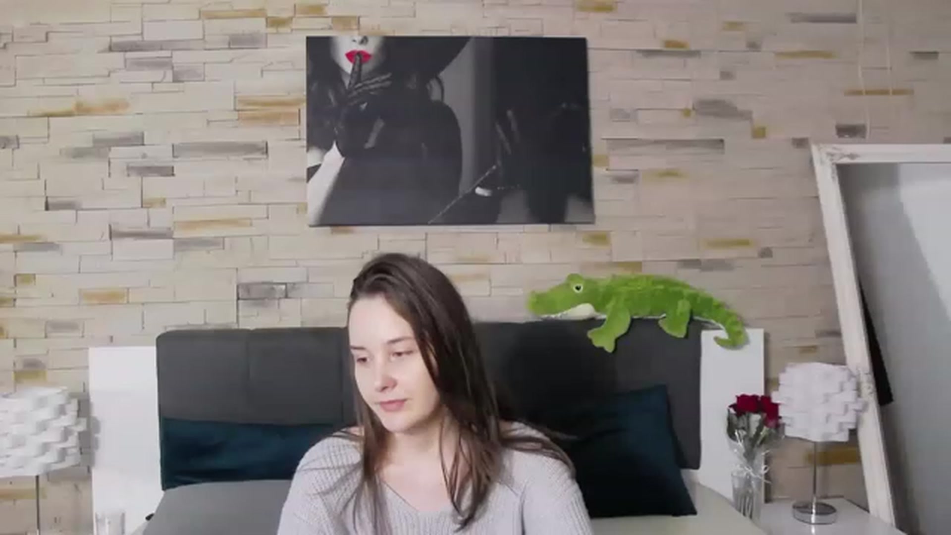 Gallery image thumbnail from Radiance's myfreecams stream on, 02/18/2023, 18:17 image 11 of 20