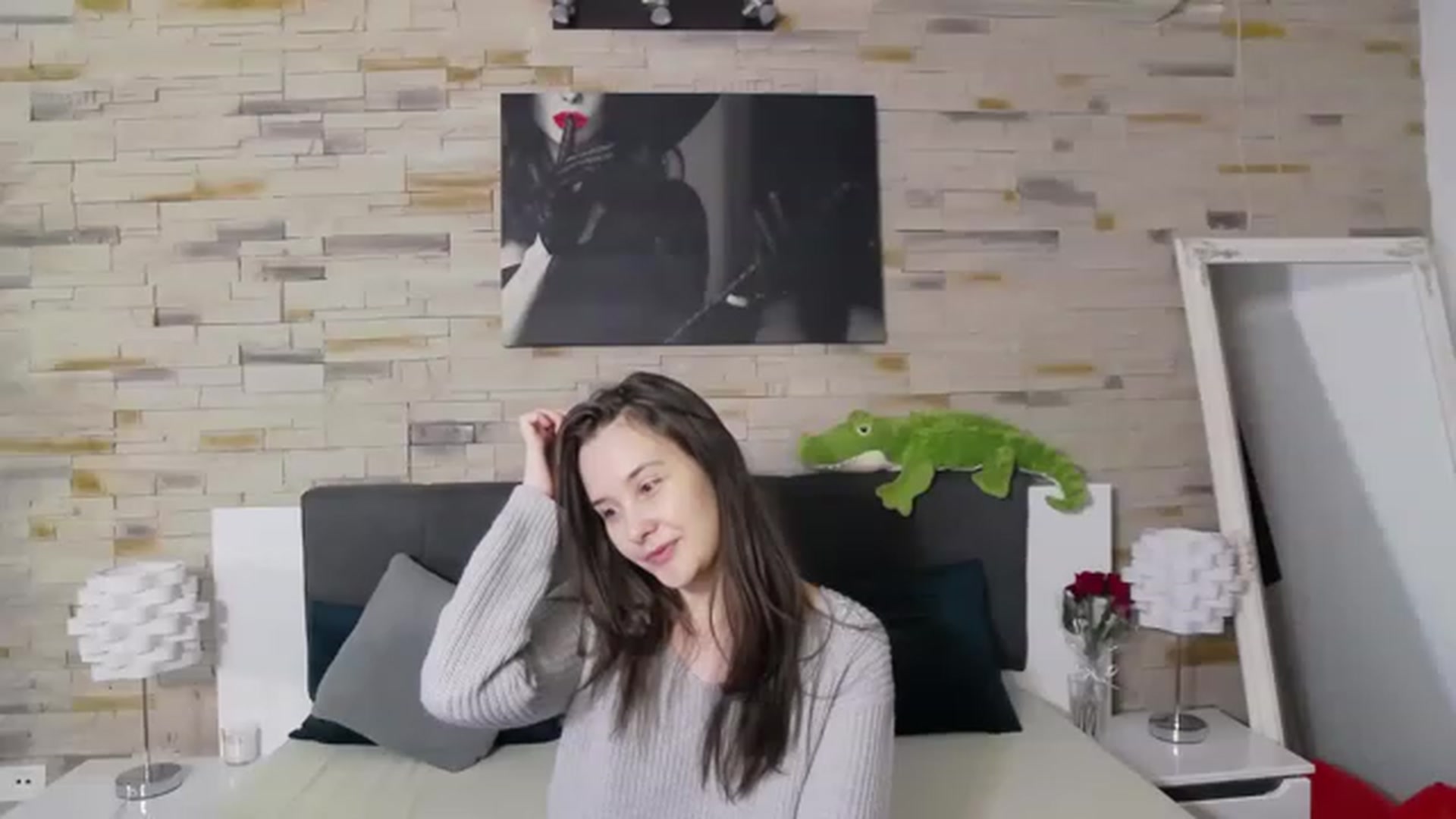 Gallery image thumbnail from Radiance's myfreecams stream on, 02/18/2023, 20:05 image 4 of 20