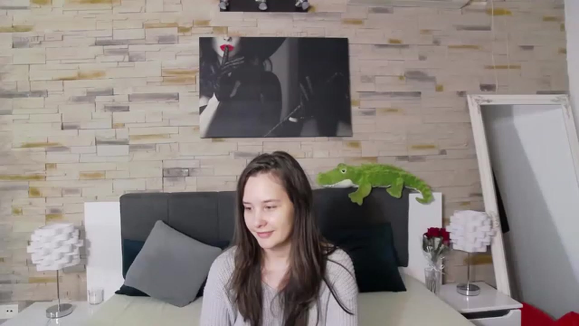 Gallery image thumbnail from Radiance's myfreecams stream on, 02/18/2023, 20:05 image 16 of 20